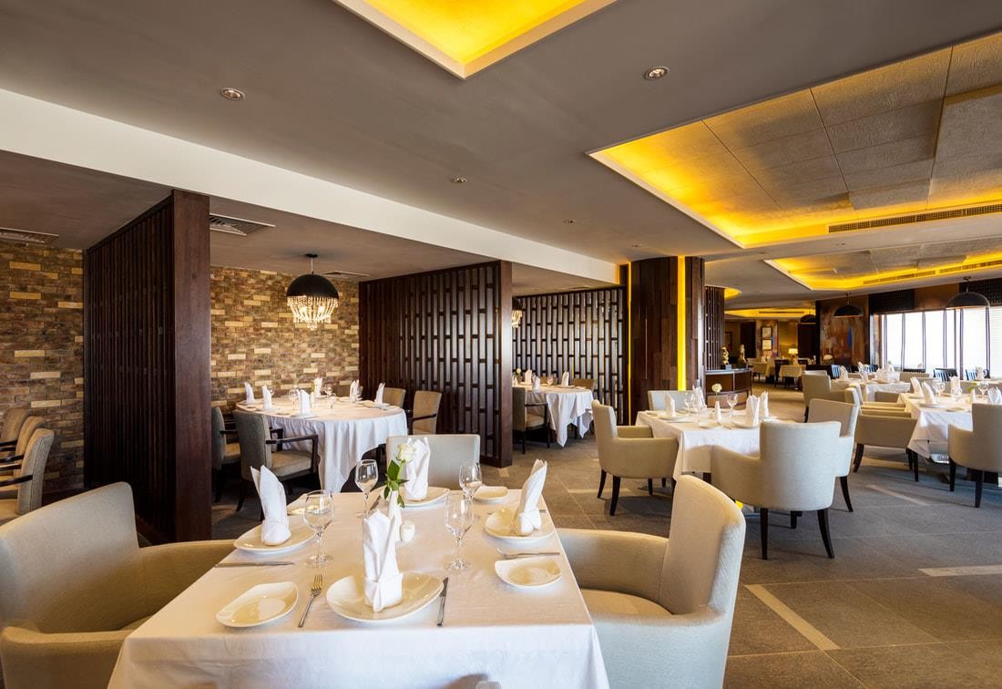 Ezdan Palace Hotel 10