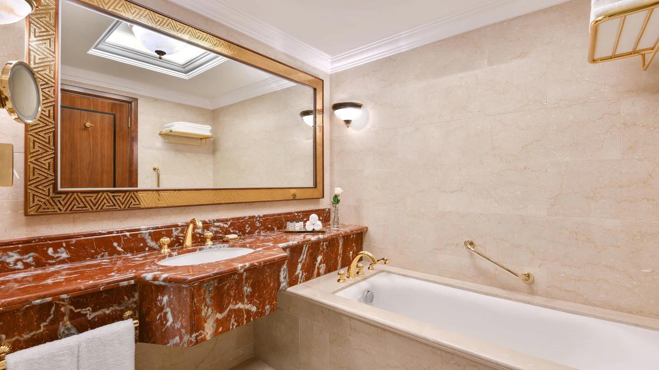 Sheraton Grand Doha 7