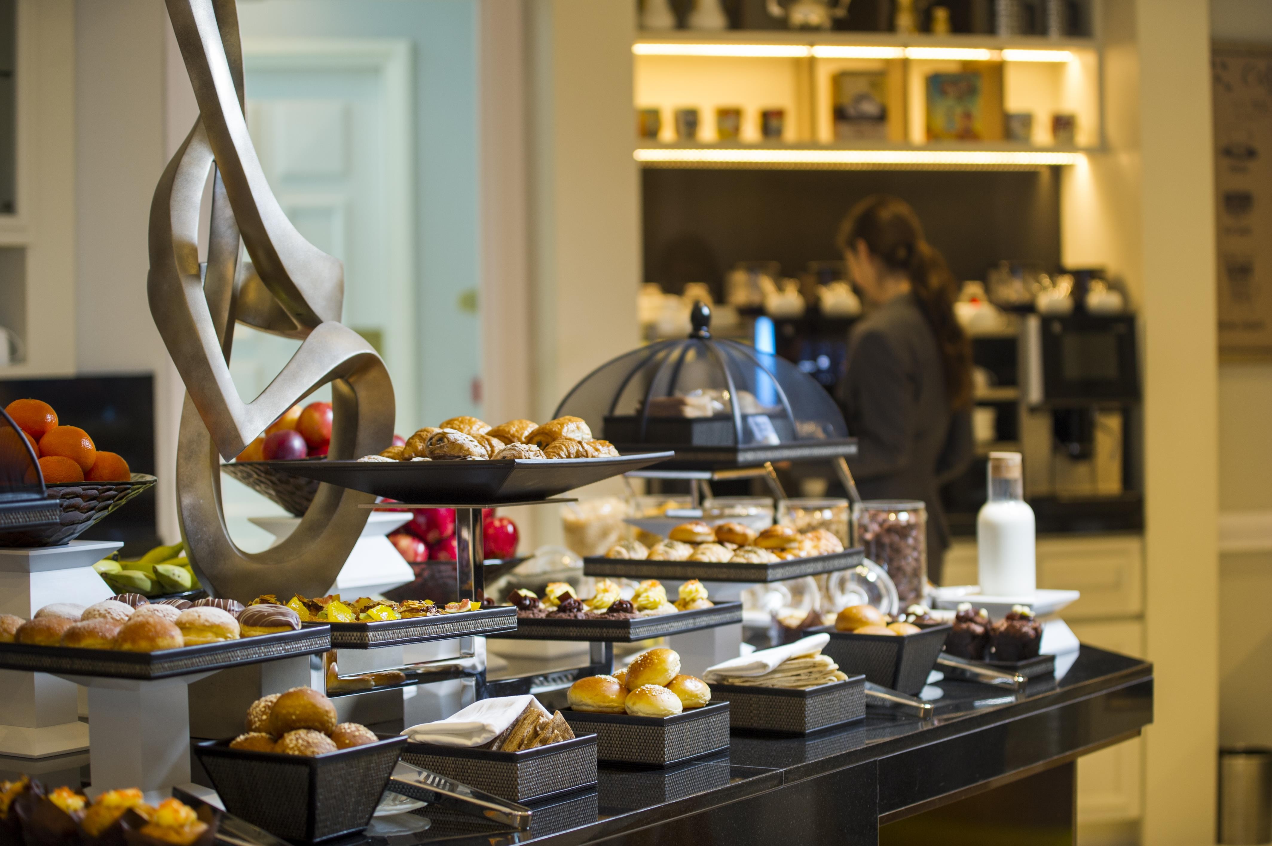 The Ritz Carlton Doha 12