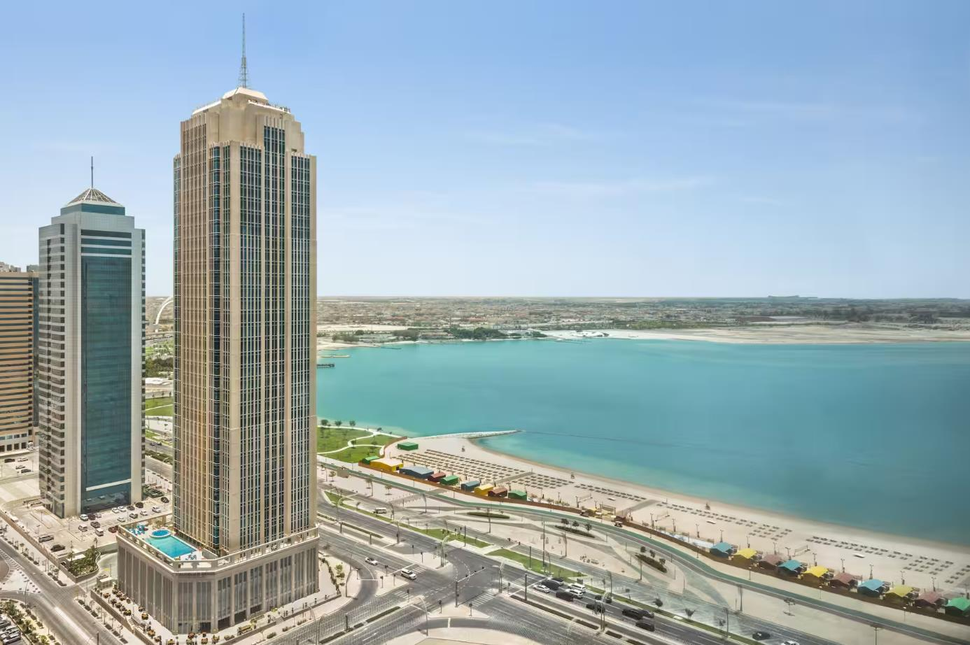 Wyndham Grand Doha West Bay beach