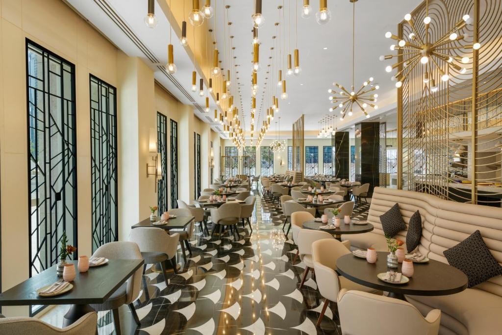 Wyndham Grand Doha West Bay beach 8