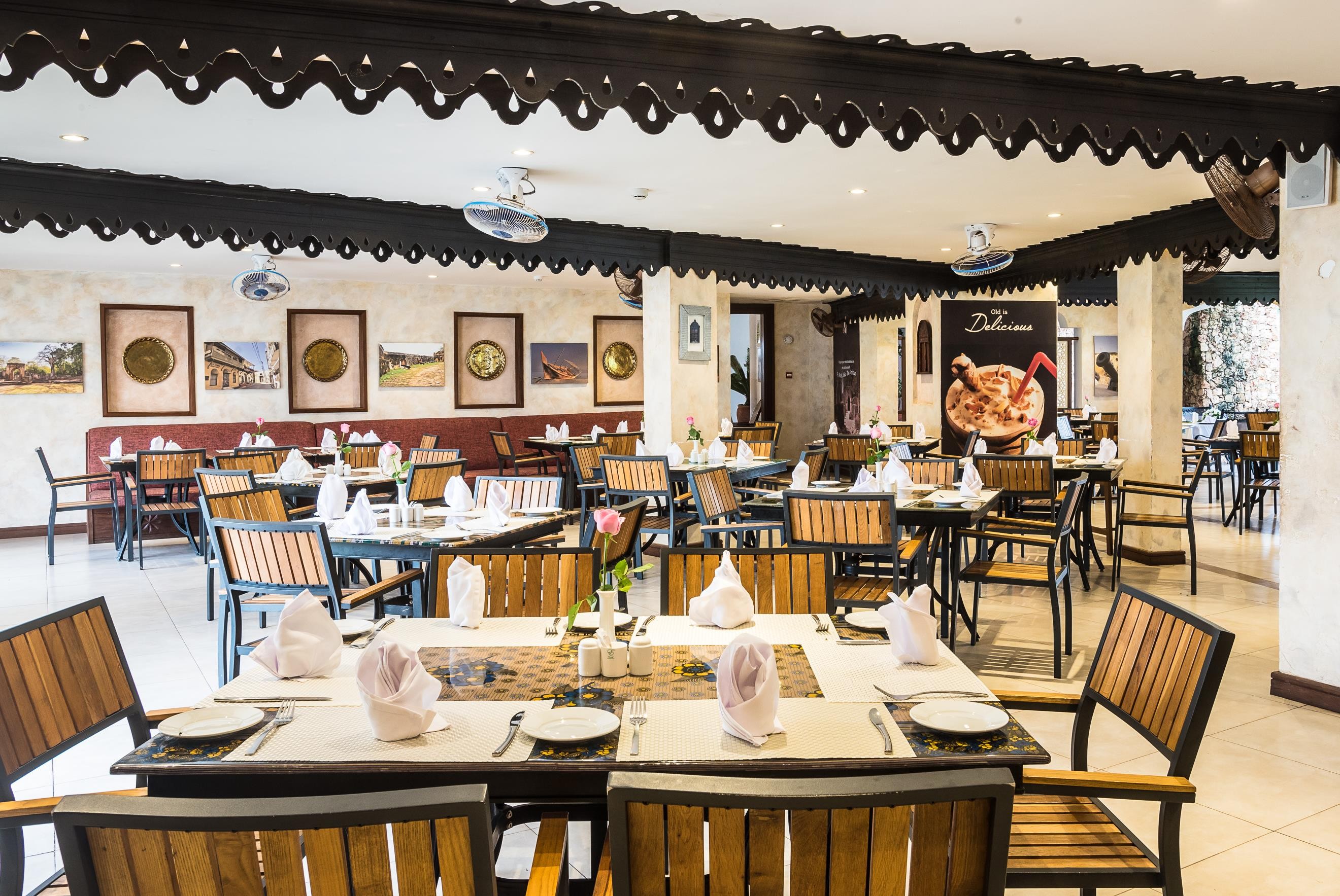 PrideInn Paradise Beach Hotel & Spa 11