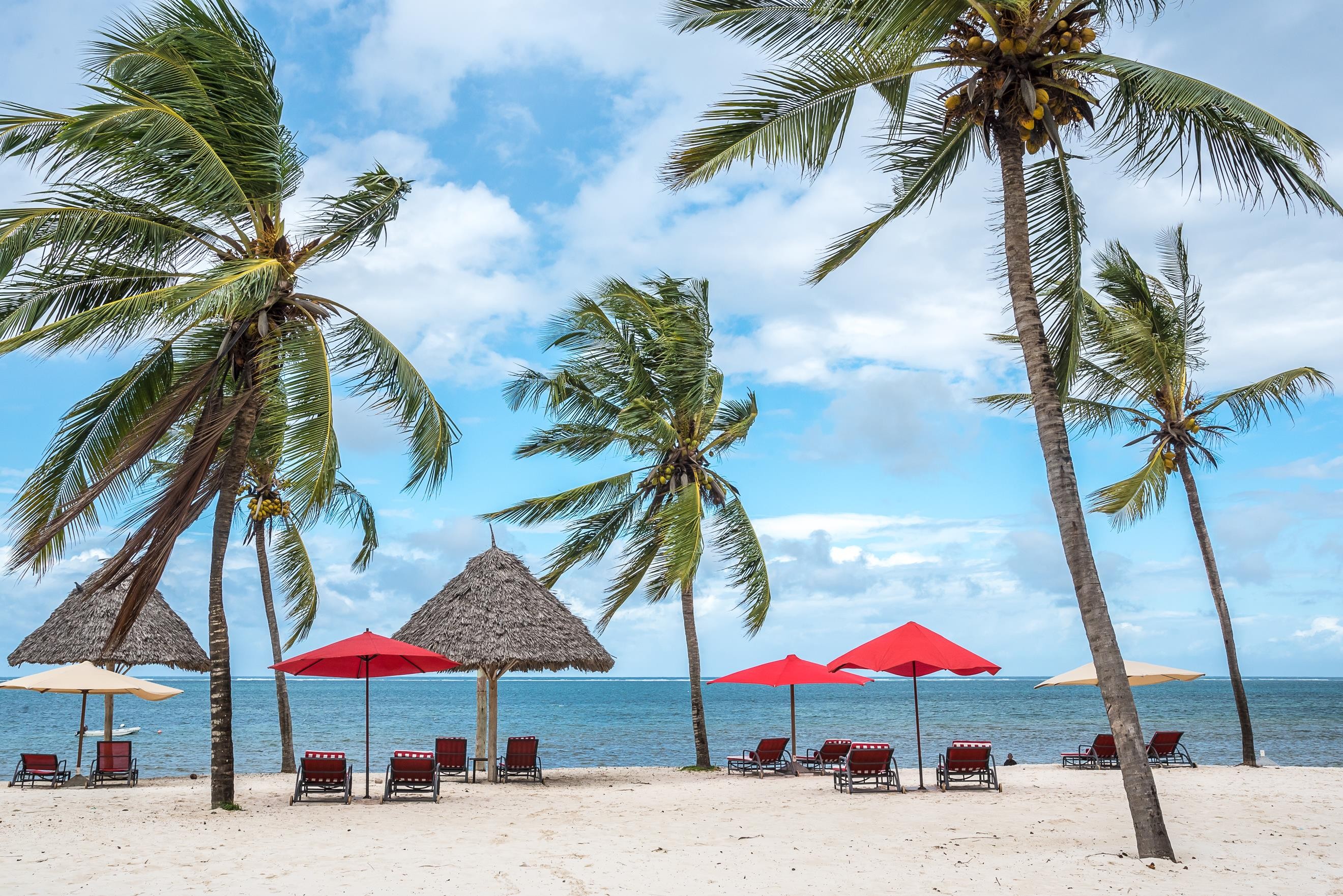 PrideInn Paradise Beach Hotel & Spa