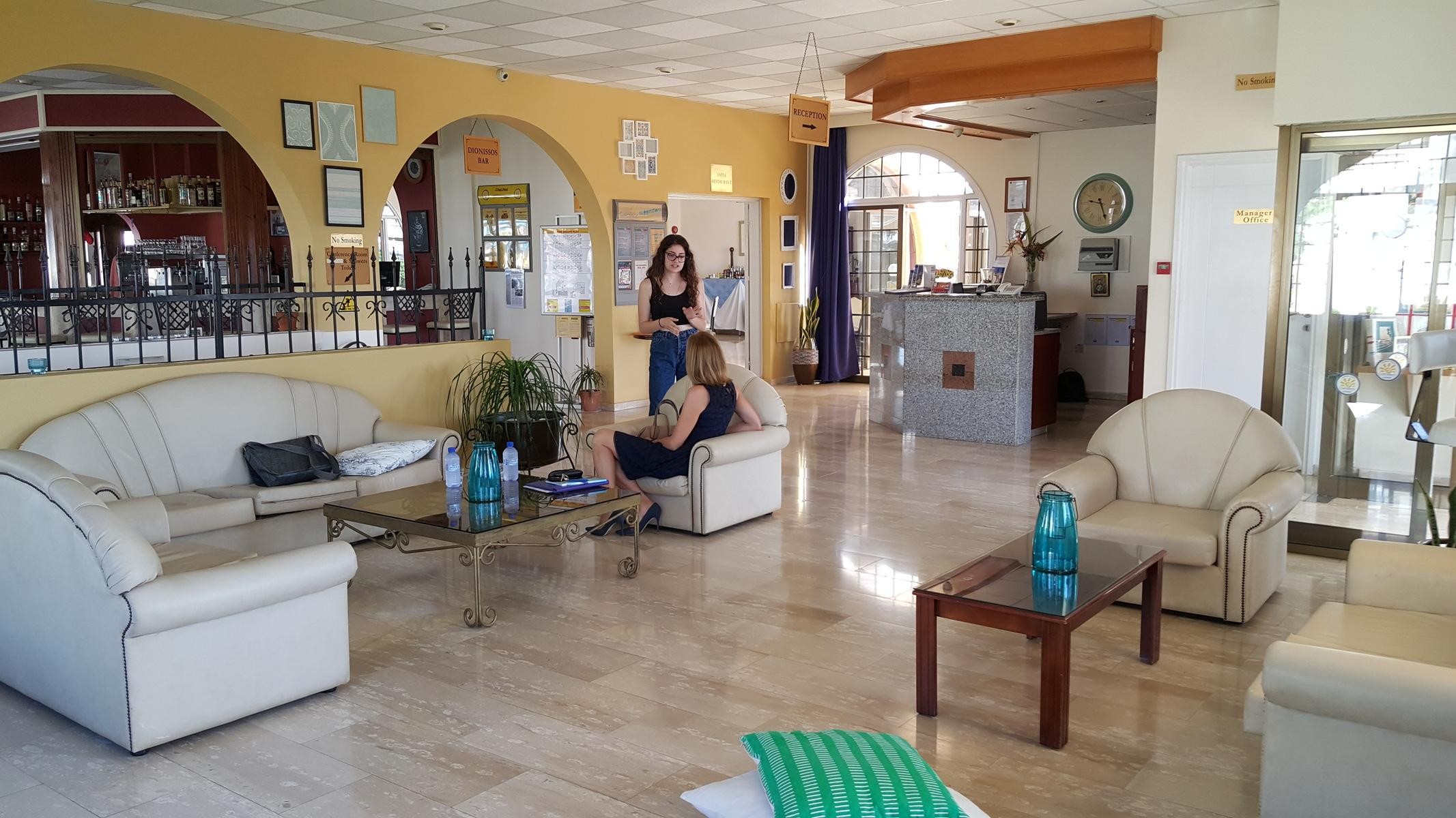 Cosmelenia Hotel Apartments 9