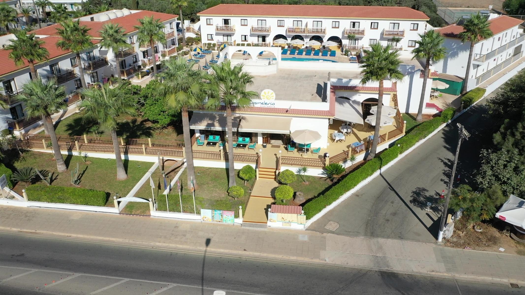 Cosmelenia Hotel Apartments 10