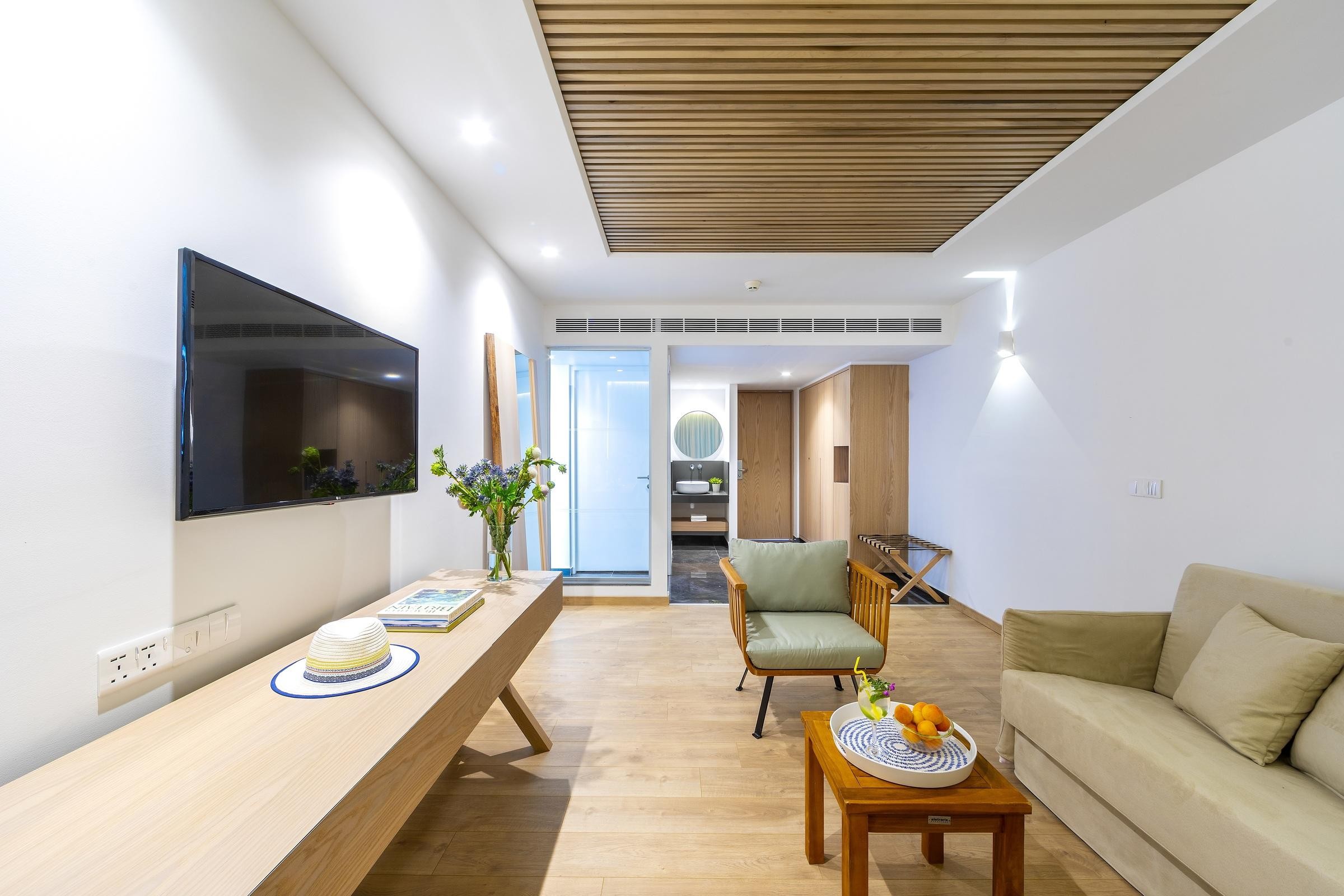 Limanaki Beach Hotel & Suites 7