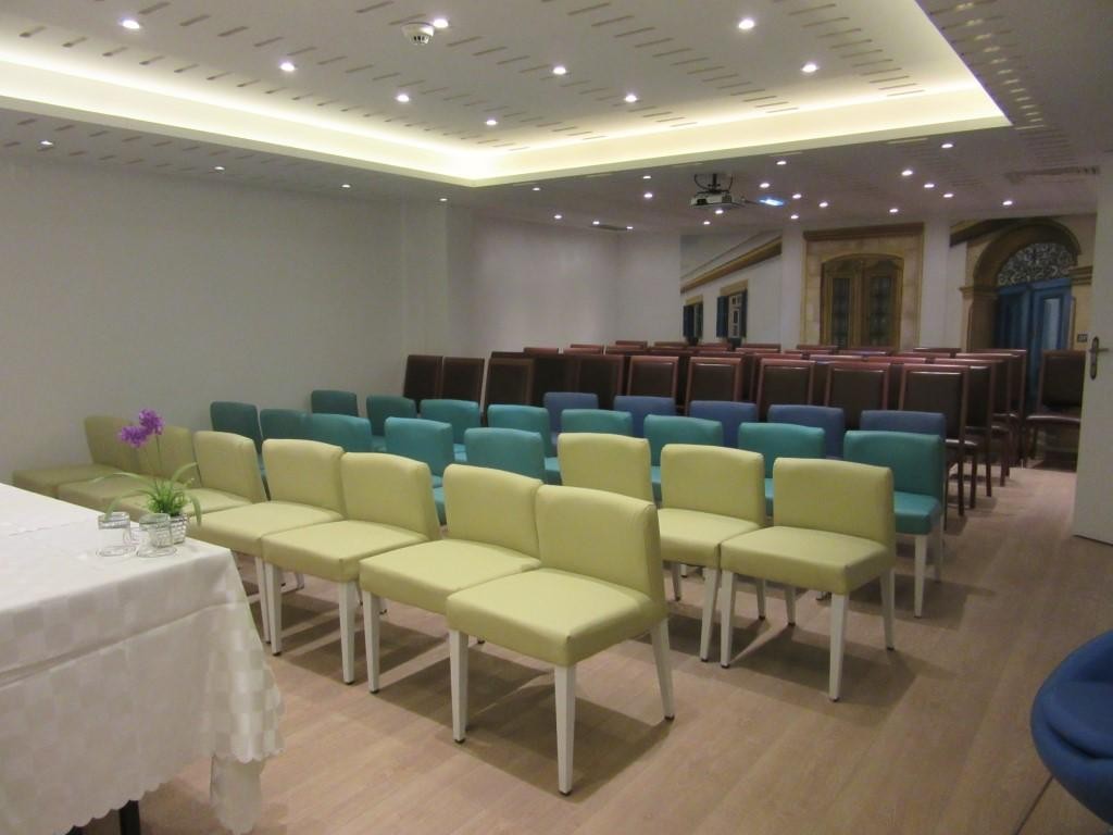 Limanaki Beach Hotel & Suites 12