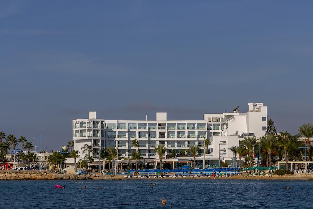 Limanaki Beach Hotel & Suites 2