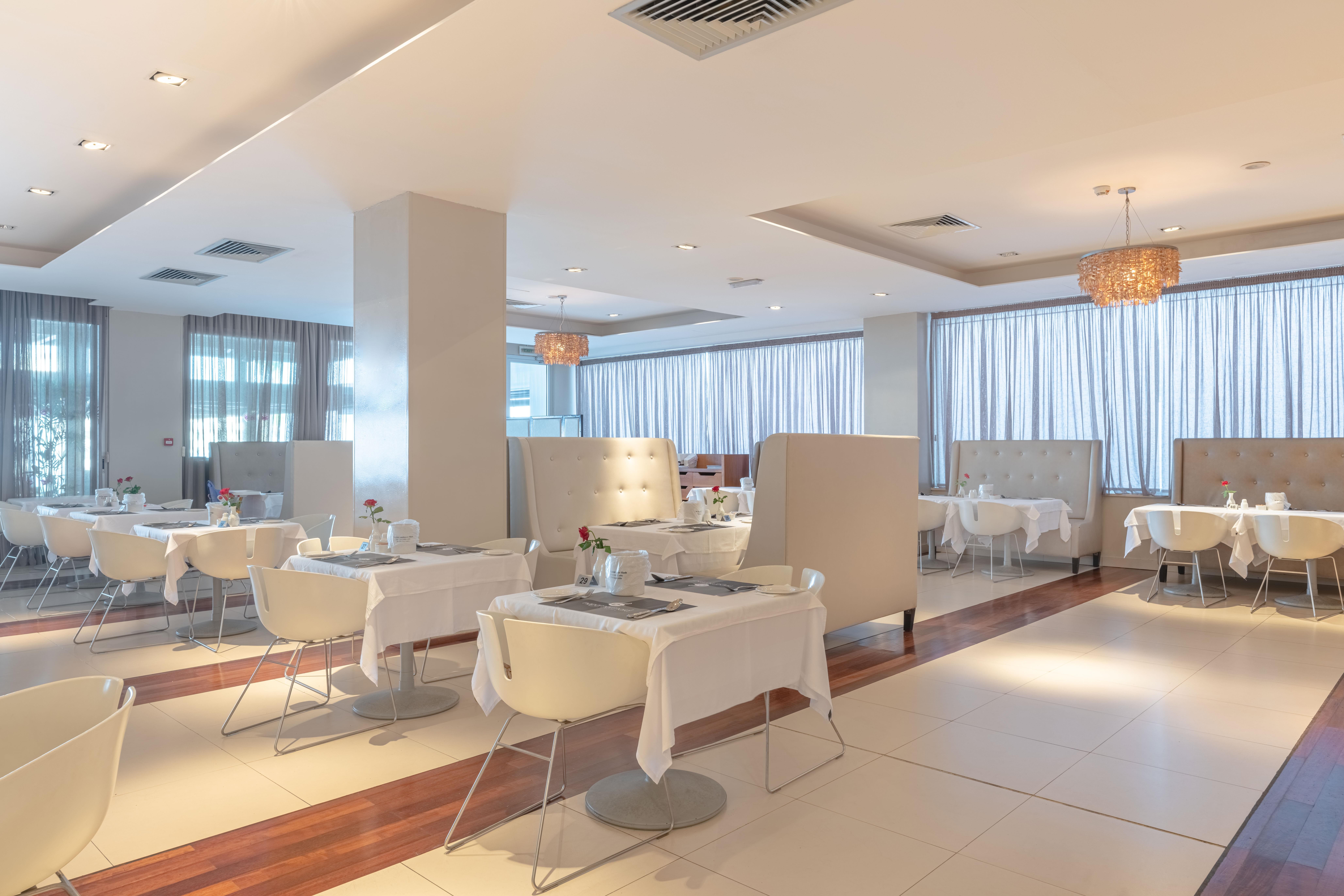 Napa Mermaid Hotel & Suites 11