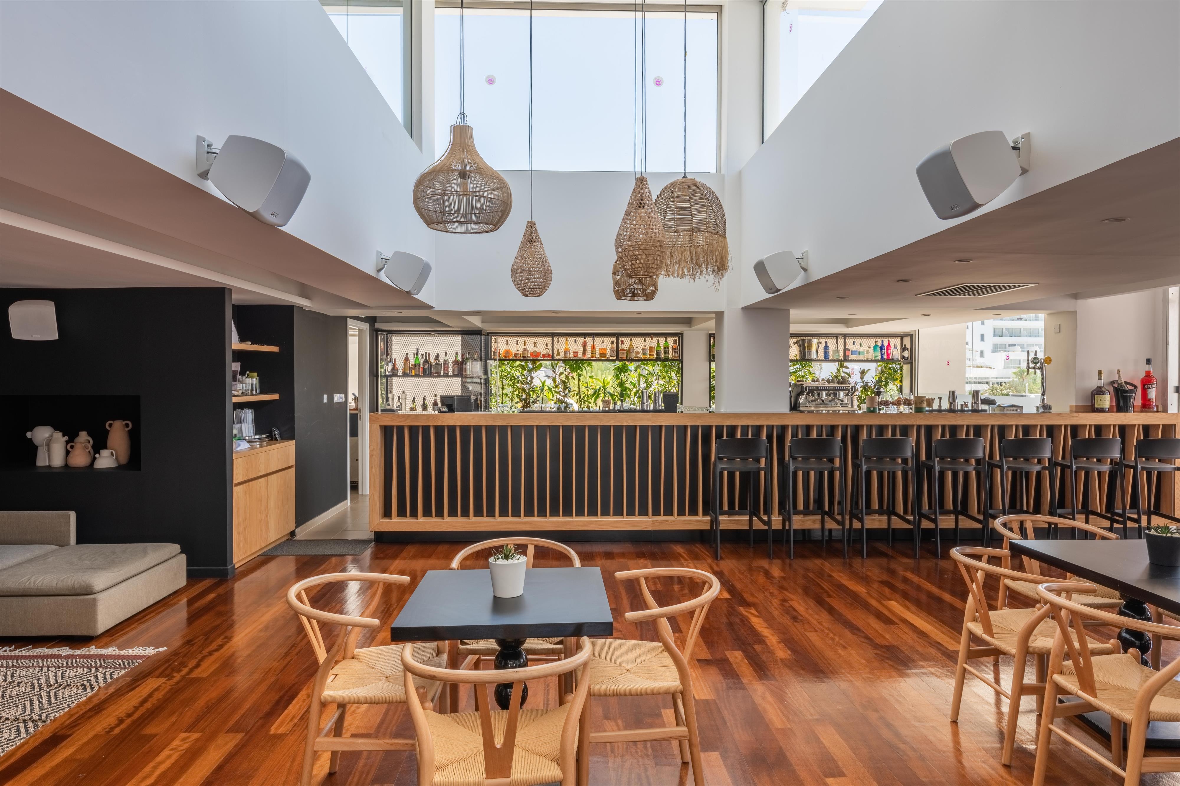 Napa Mermaid Hotel & Suites 14