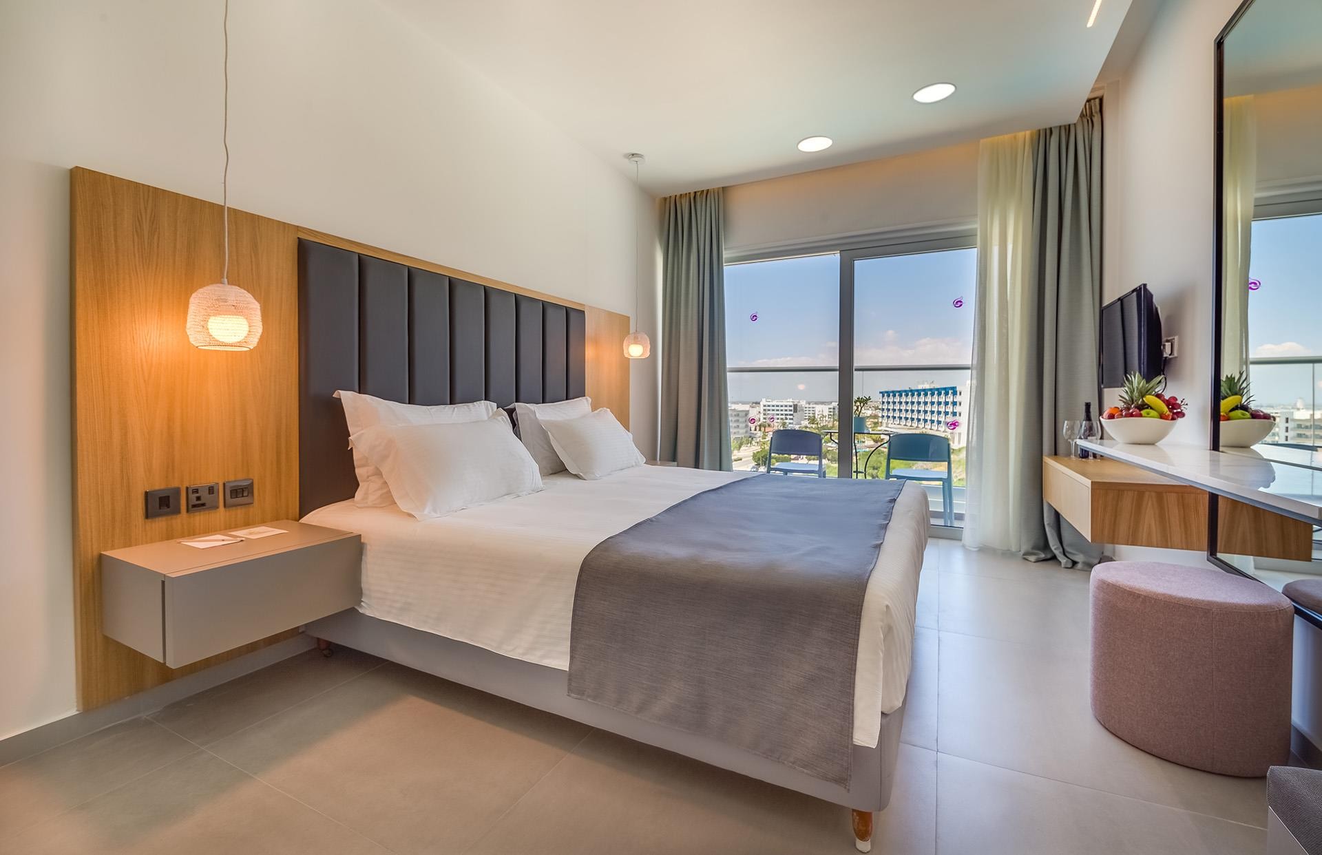 Napa Mermaid Hotel & Suites 6