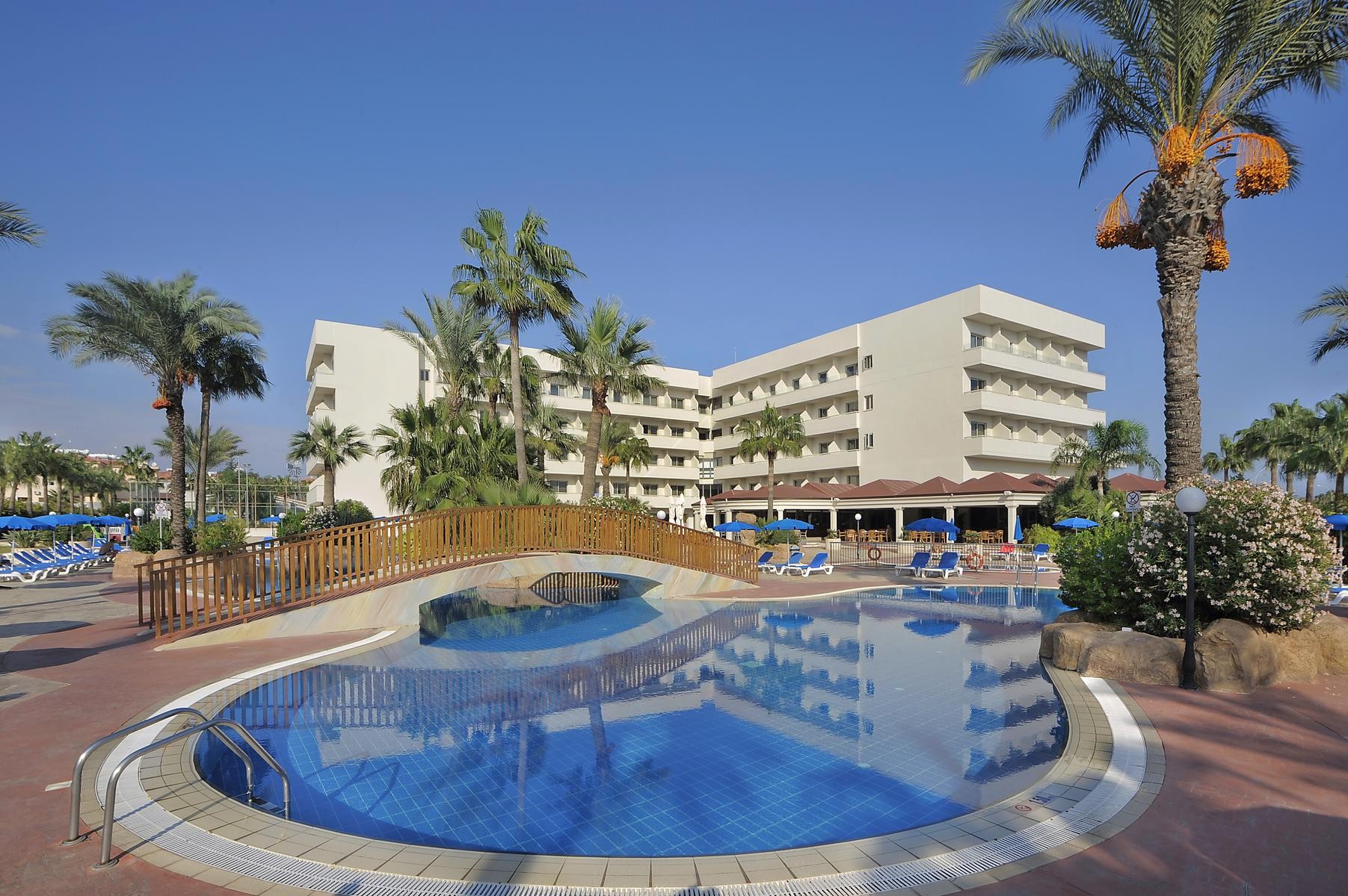 Nissiana Hotel and Bungalows 2