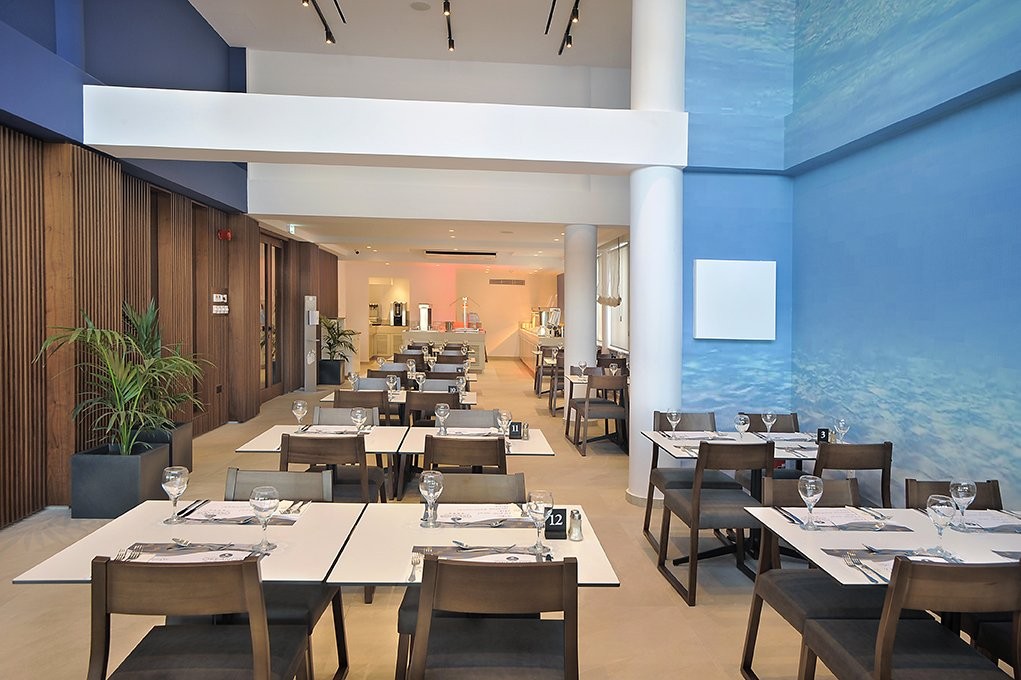 Okeanos Beach Boutique 5