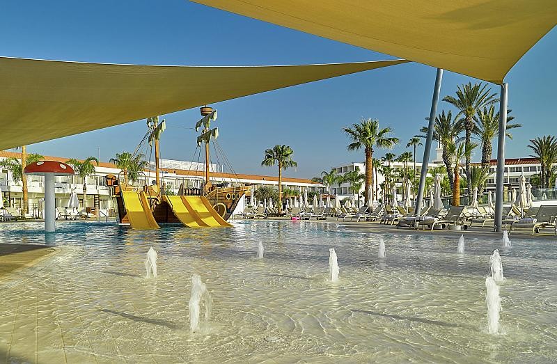 Olympic Lagoon Resort  16