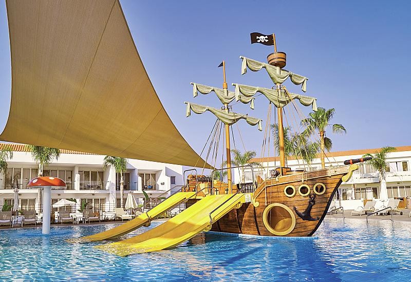 Olympic Lagoon Resort  17