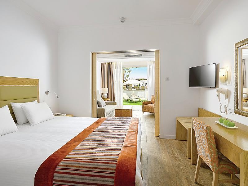 Olympic Lagoon Resort  7