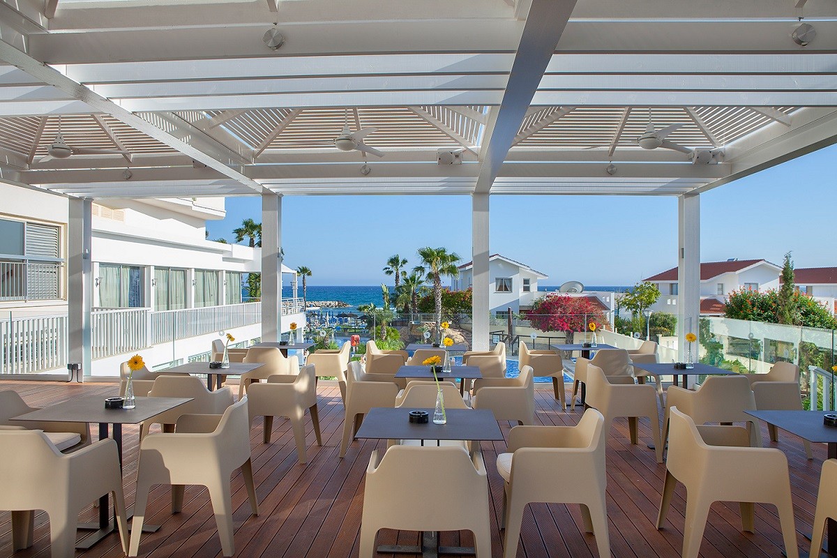 Lordos Beach Hotel & Spa 10