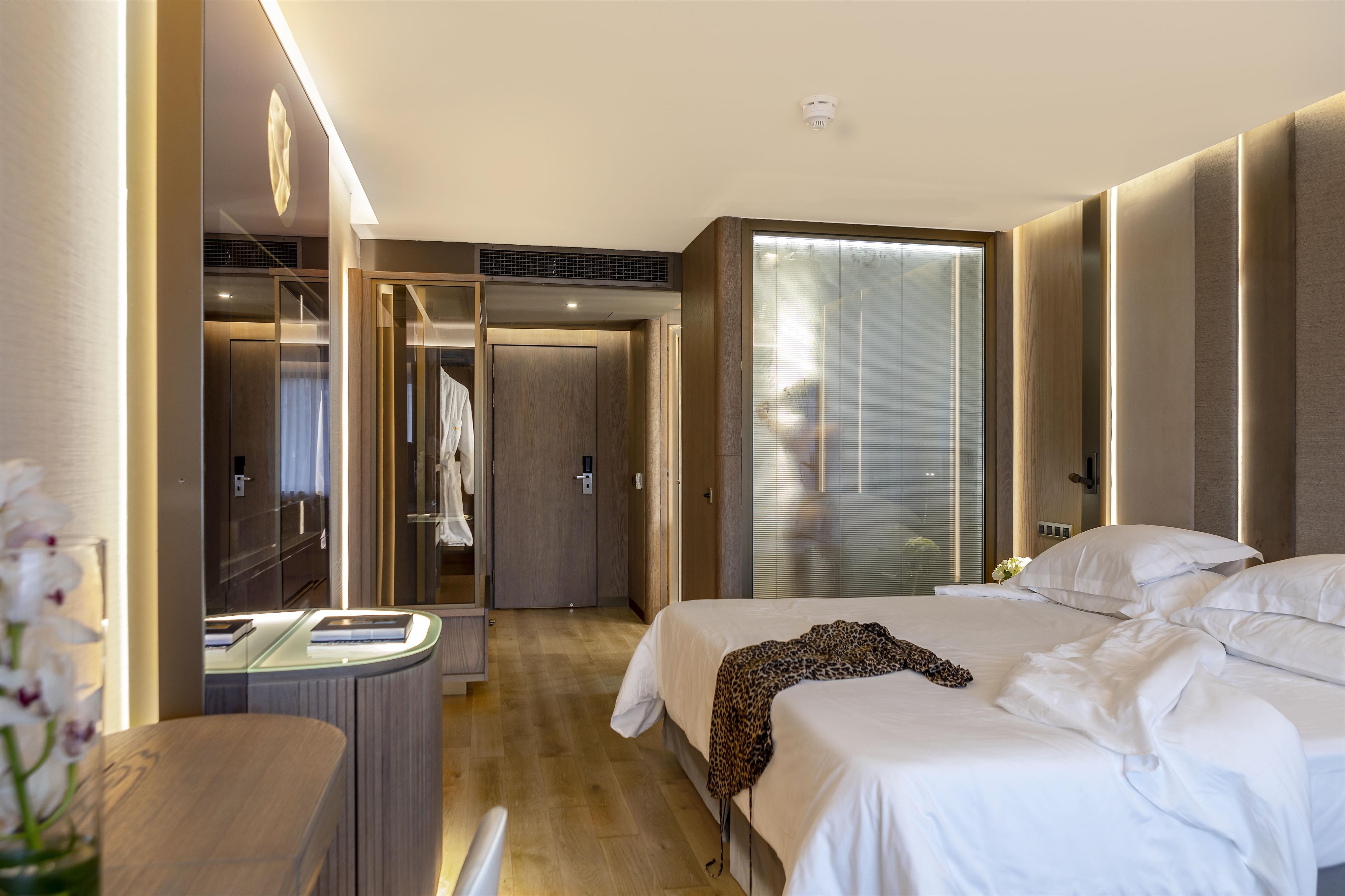 Amathus Beach Limassol 11