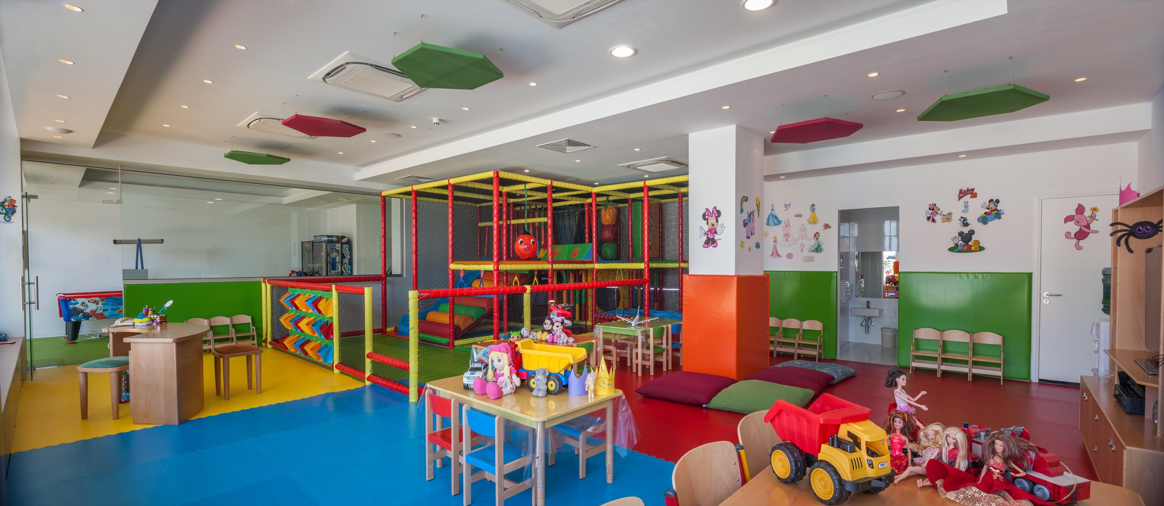 Amathus Beach Limassol 25