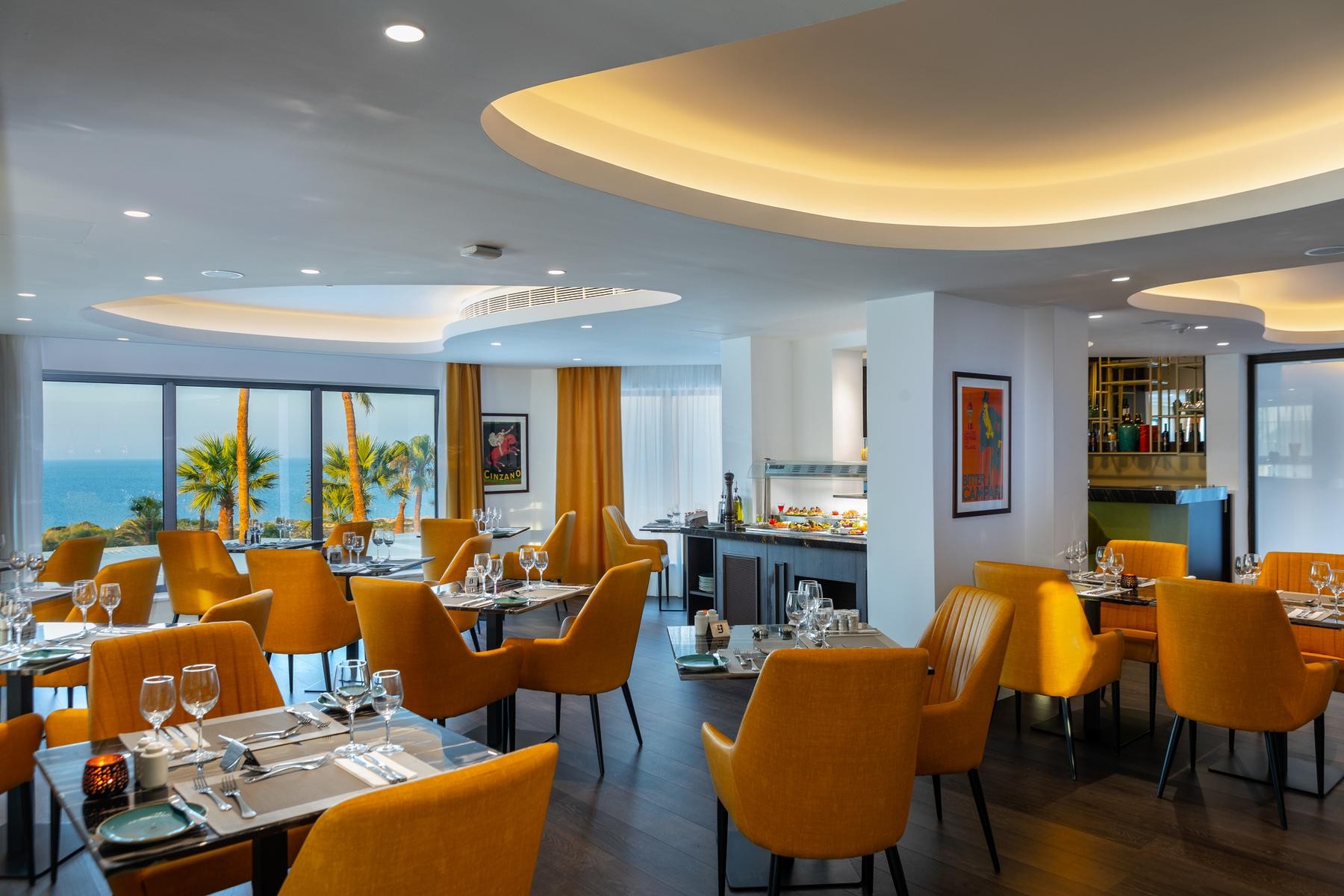 Leonardo Crystal Cove Hotel and Spa by the sea 7