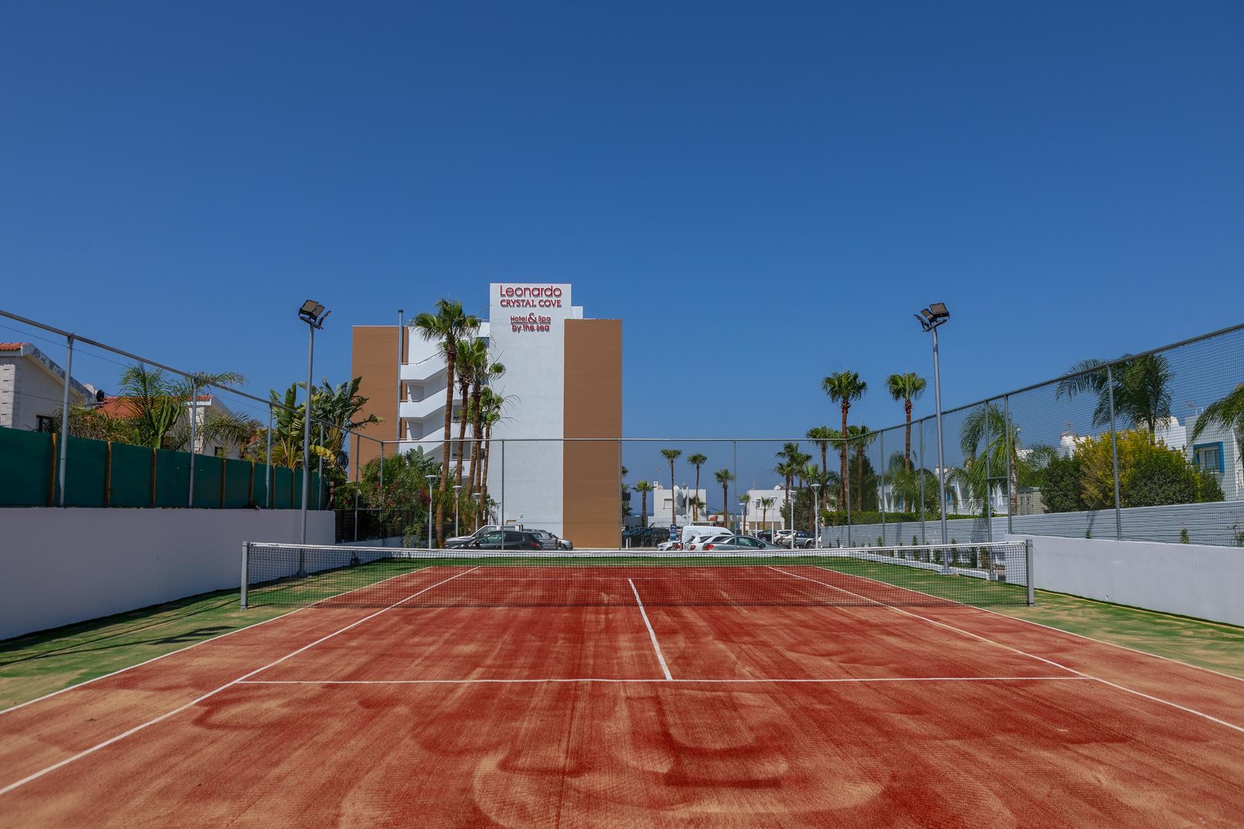 Leonardo Crystal Cove Hotel and Spa by the sea 9
