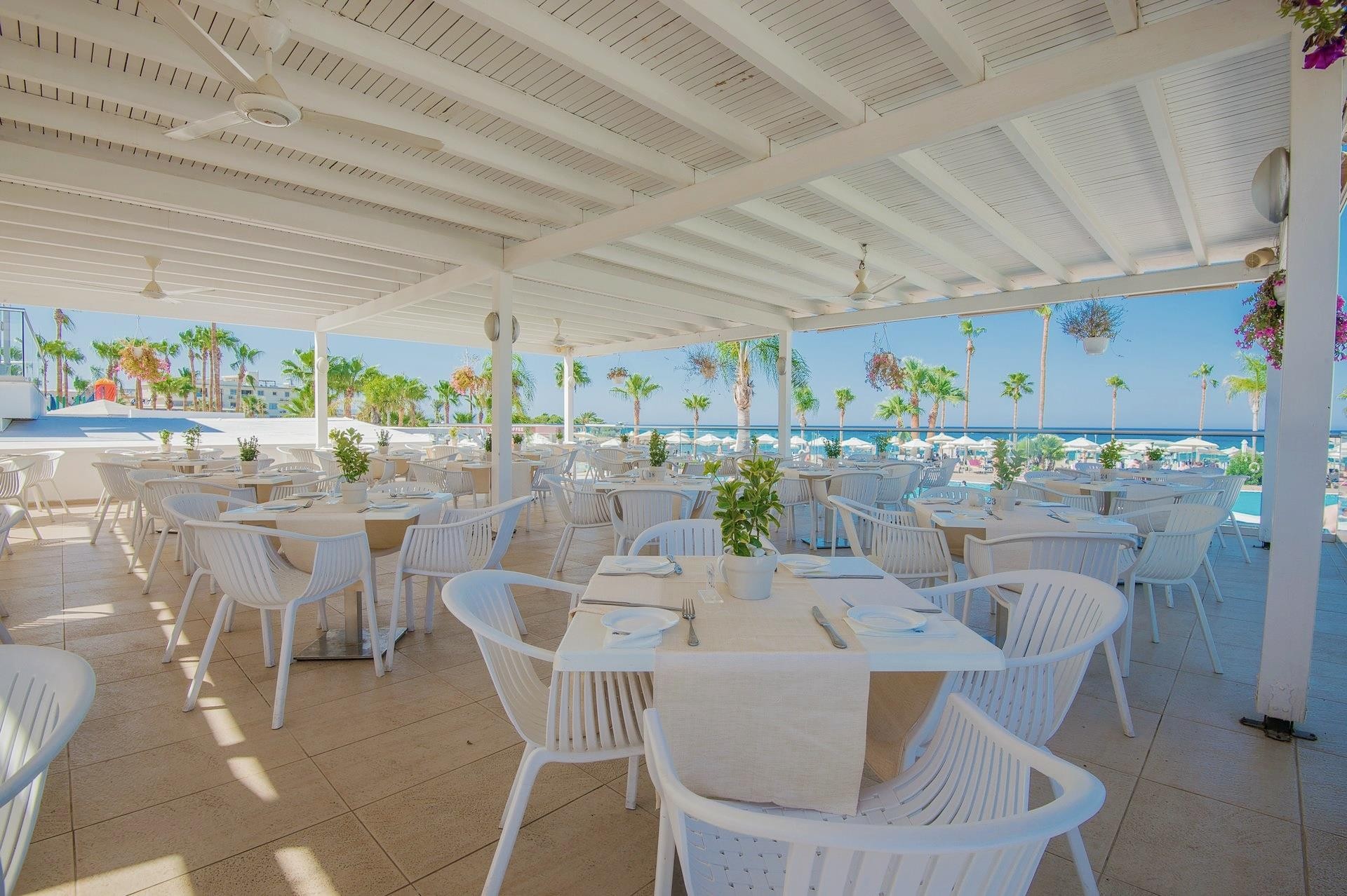 Marlita Beach Hotel Apartments 12