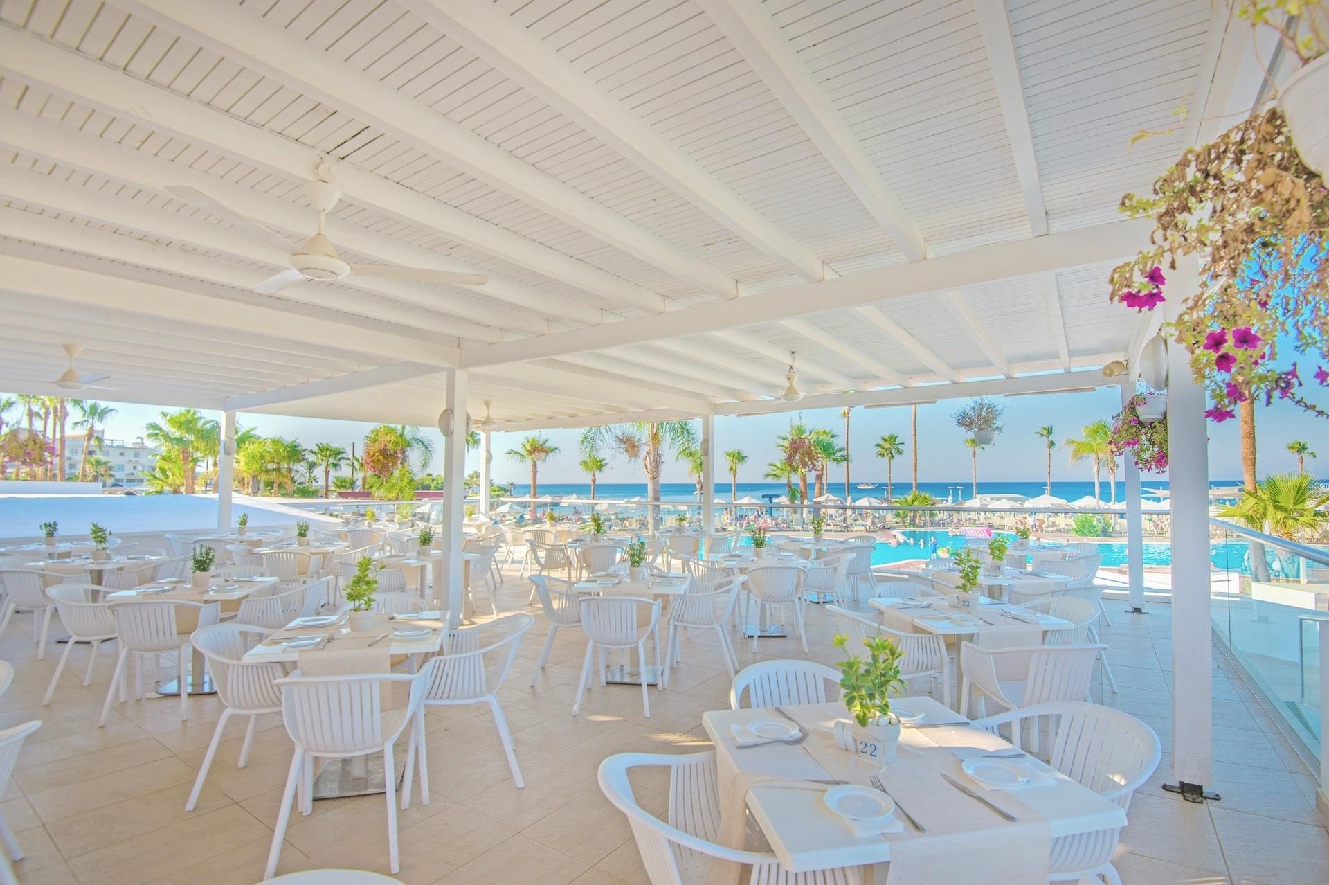 Marlita Beach Hotel Apartments 11