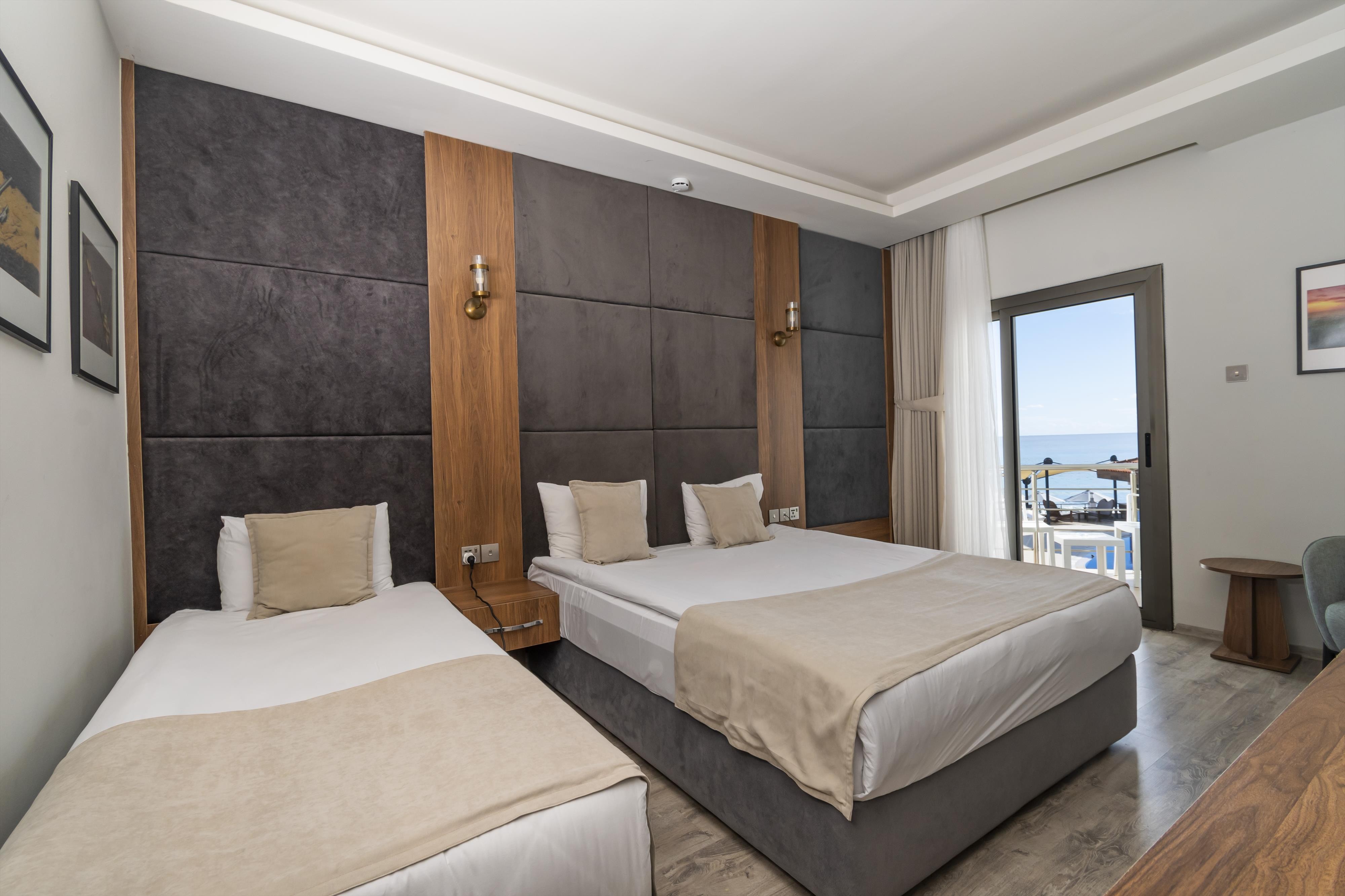 Mimoza Beach Hotel 11