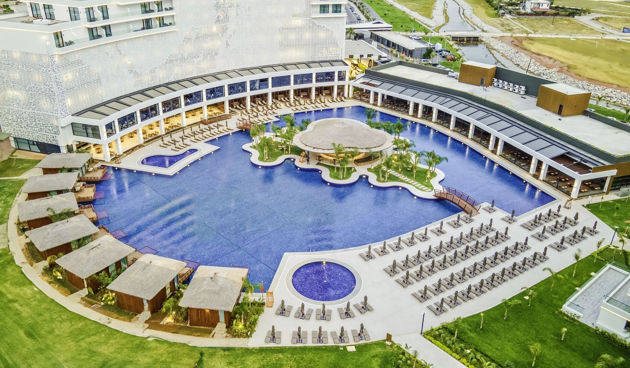 Grand Sapphire Resort