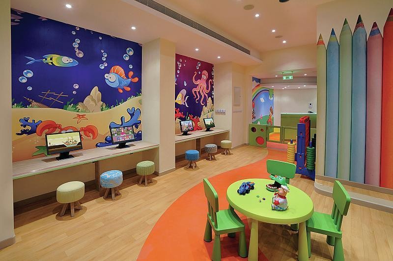 Alexander The Great Beach 5