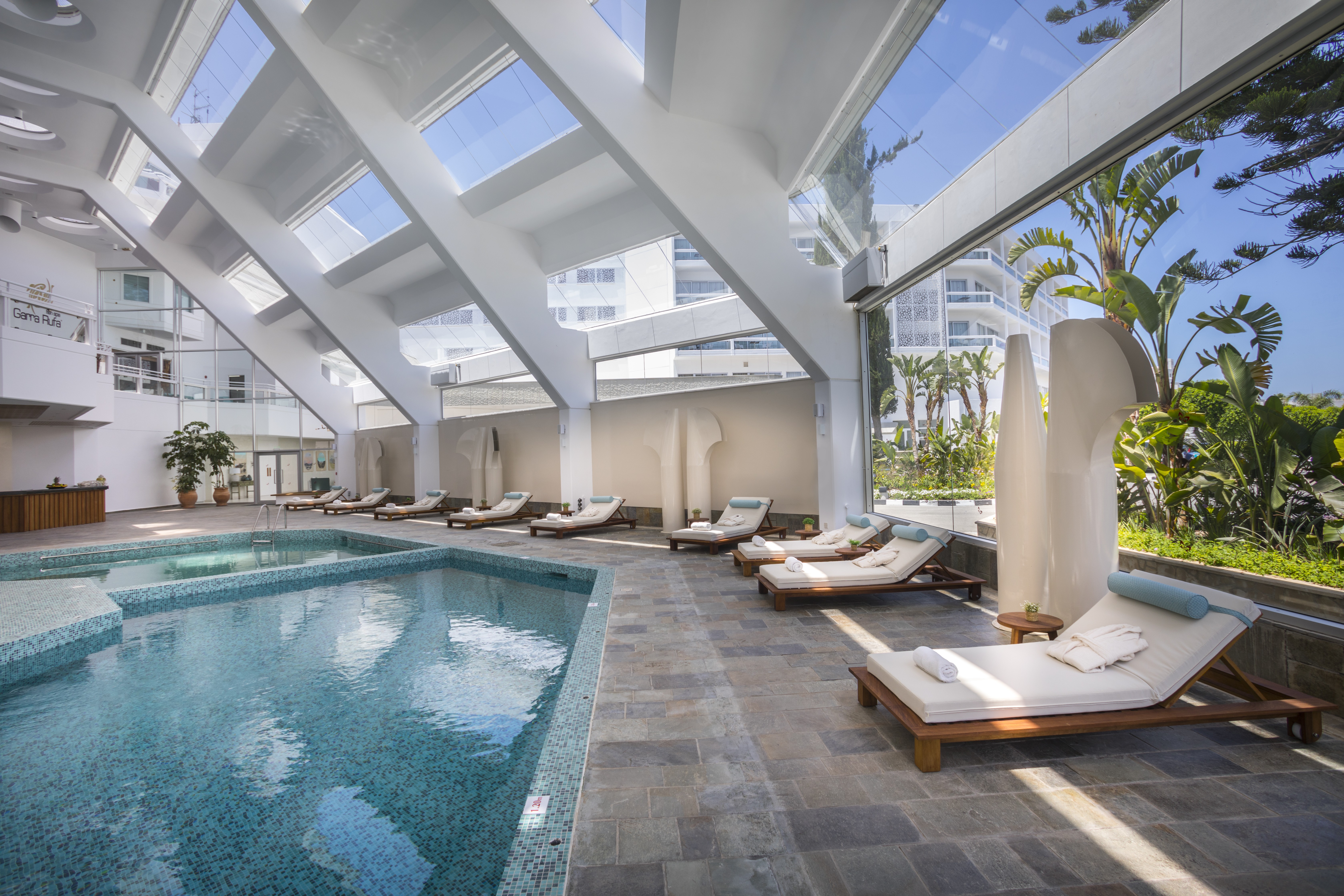 Leonardo Plaza Cypria Maris Beach Hotel and Spa 10