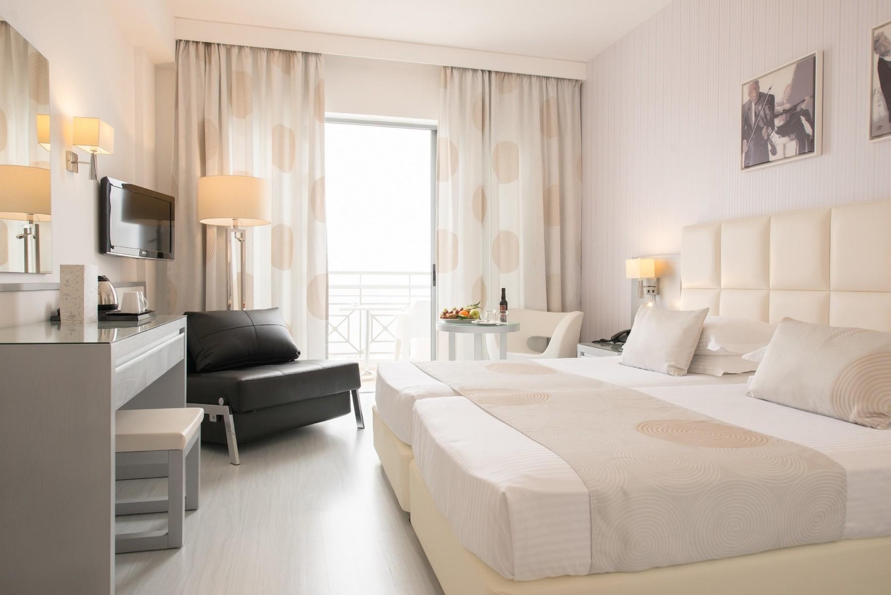 St George Beach Hotel & Spa Resort 6