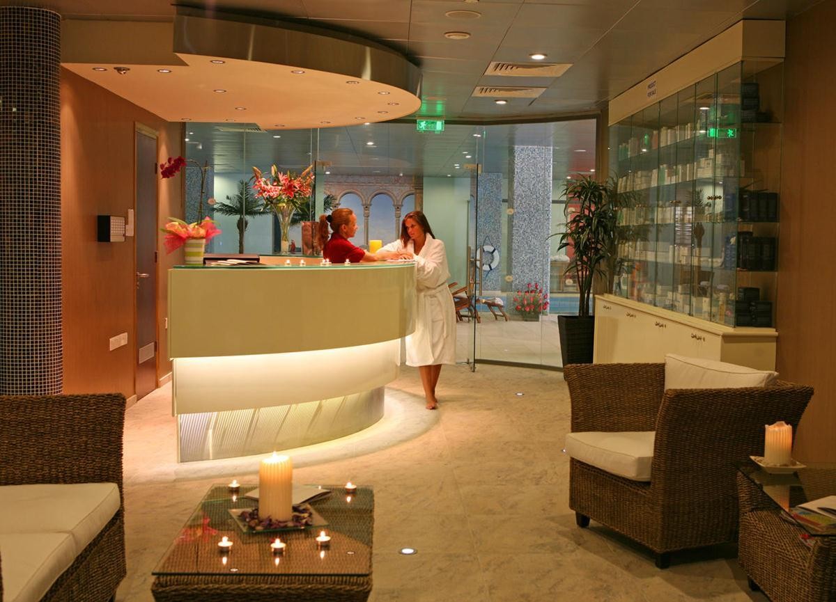 St George Beach Hotel & Spa Resort 12