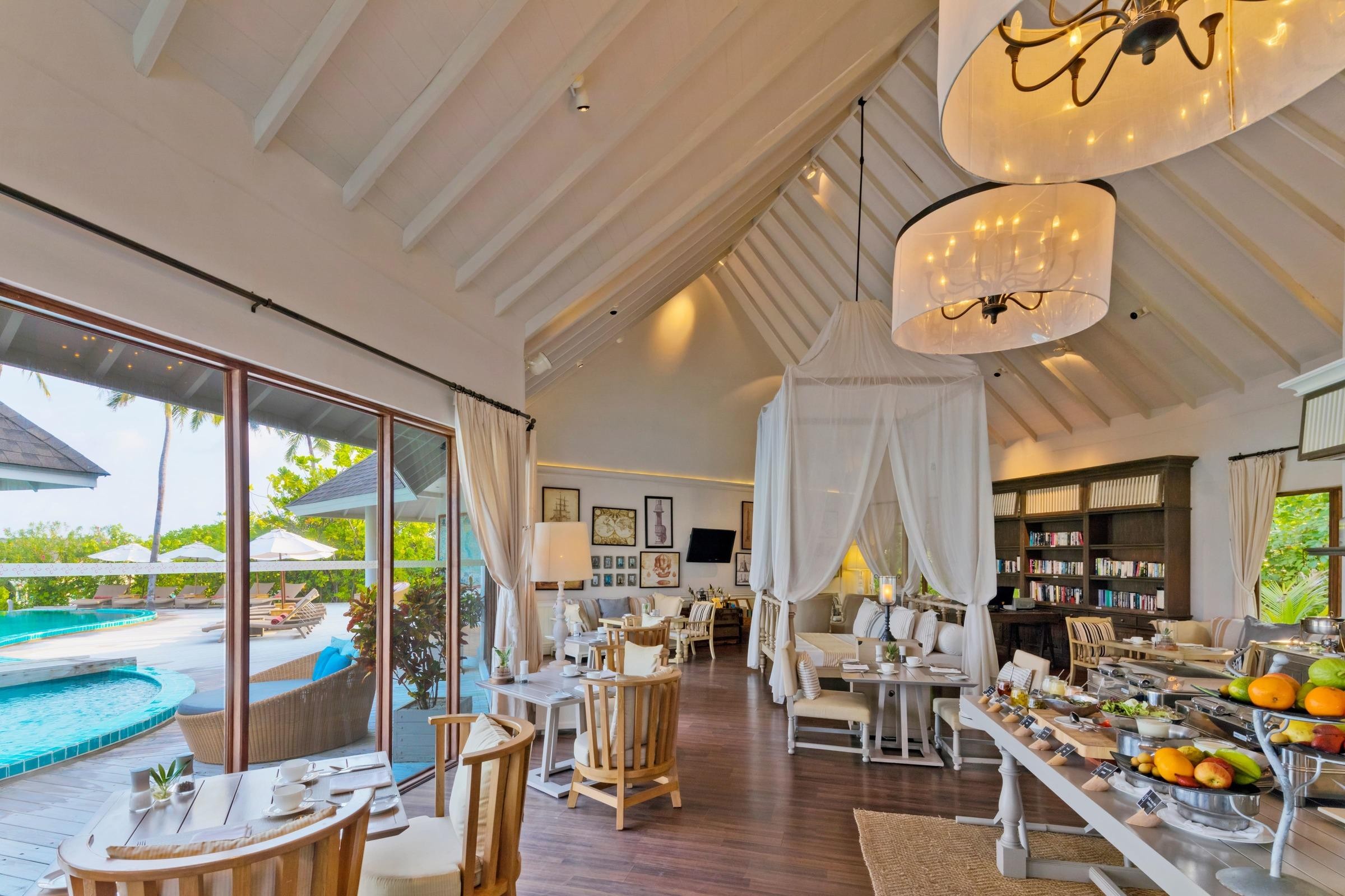 Machchafushi Island Resort & Spa Maldives, The Centara Collection 10