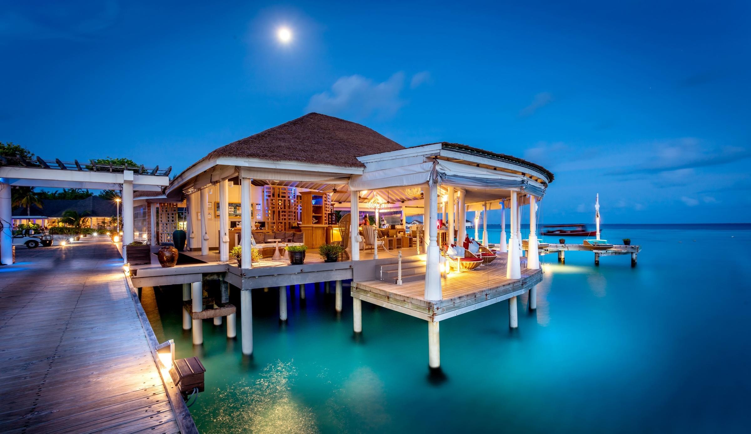 Machchafushi Island Resort & Spa Maldives, The Centara Collection 11