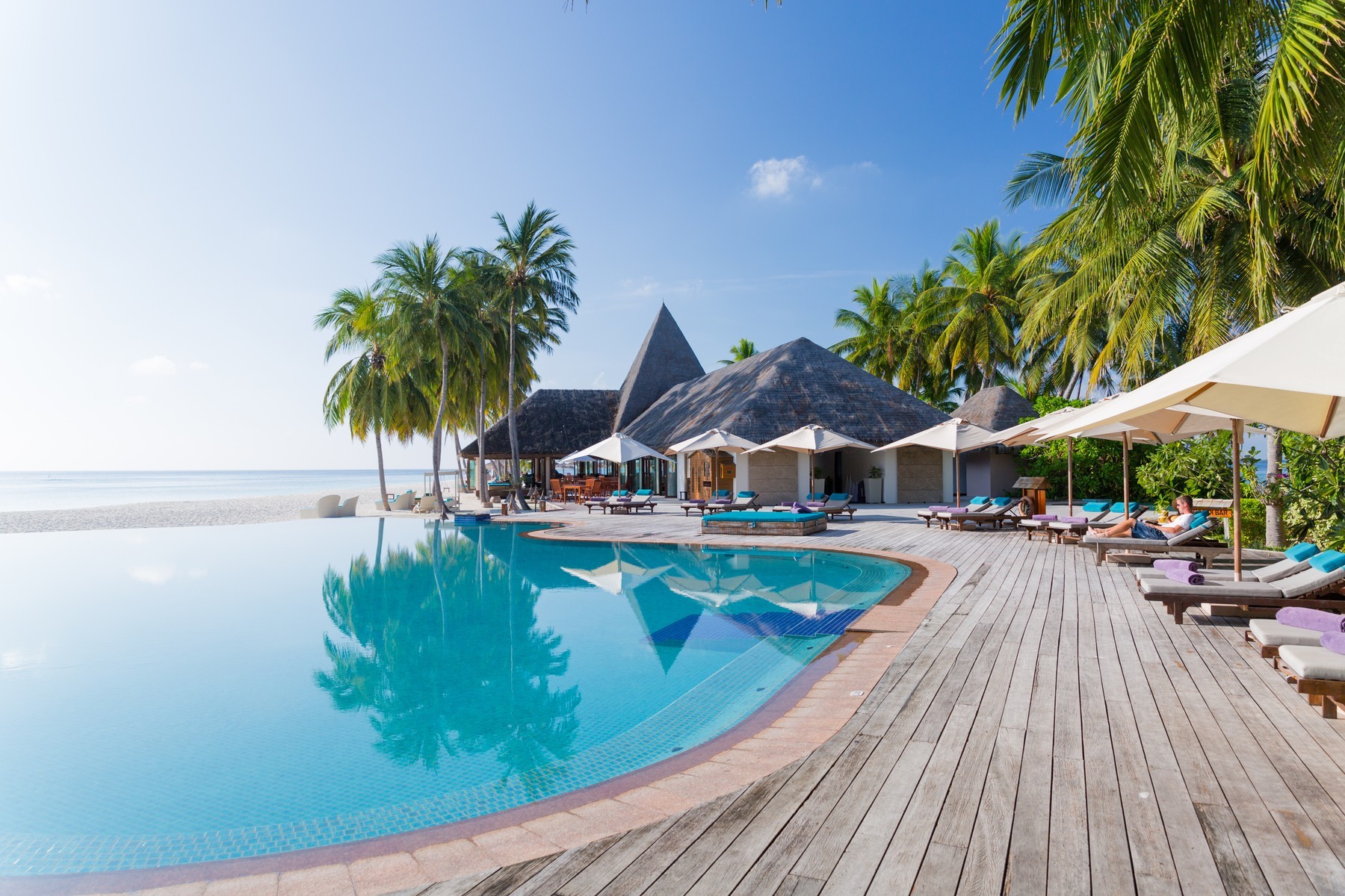 Veligandu Island Resort & Spa 12