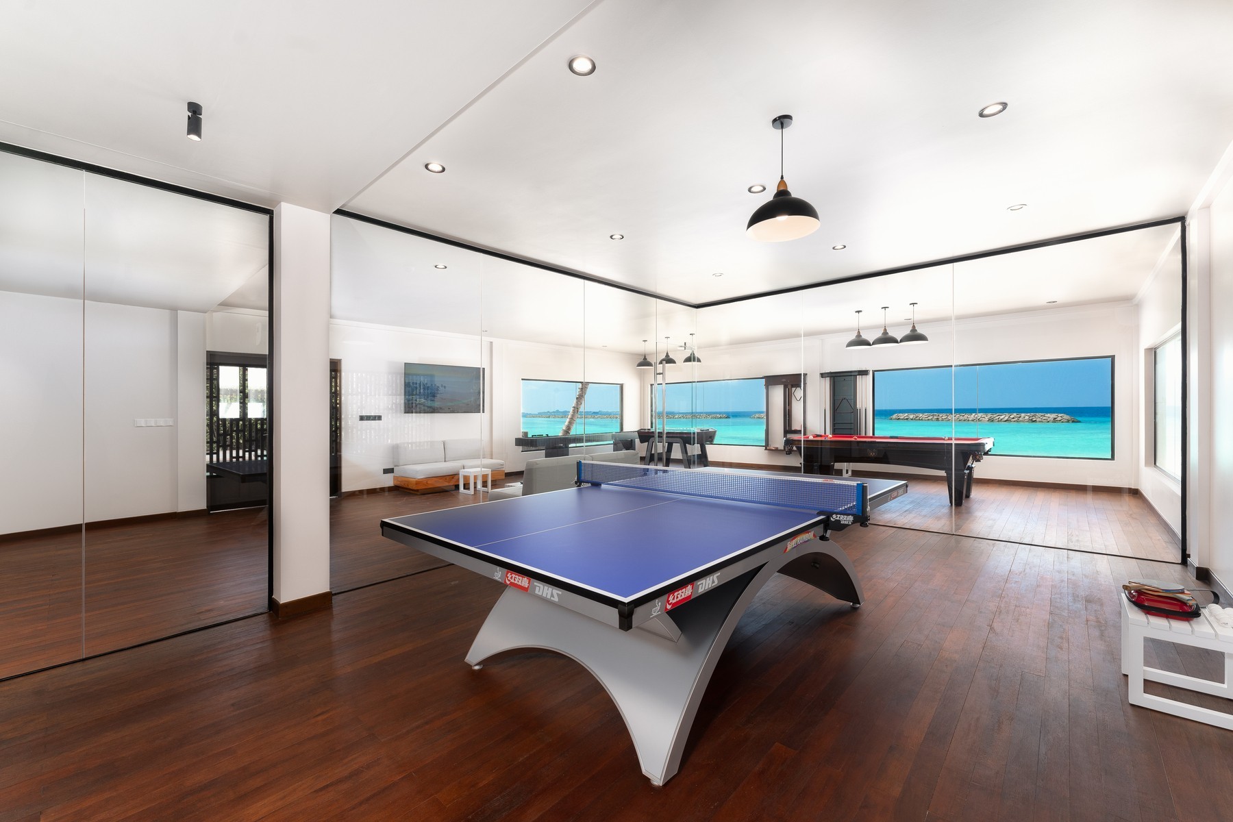 Veligandu Island Resort & Spa 18