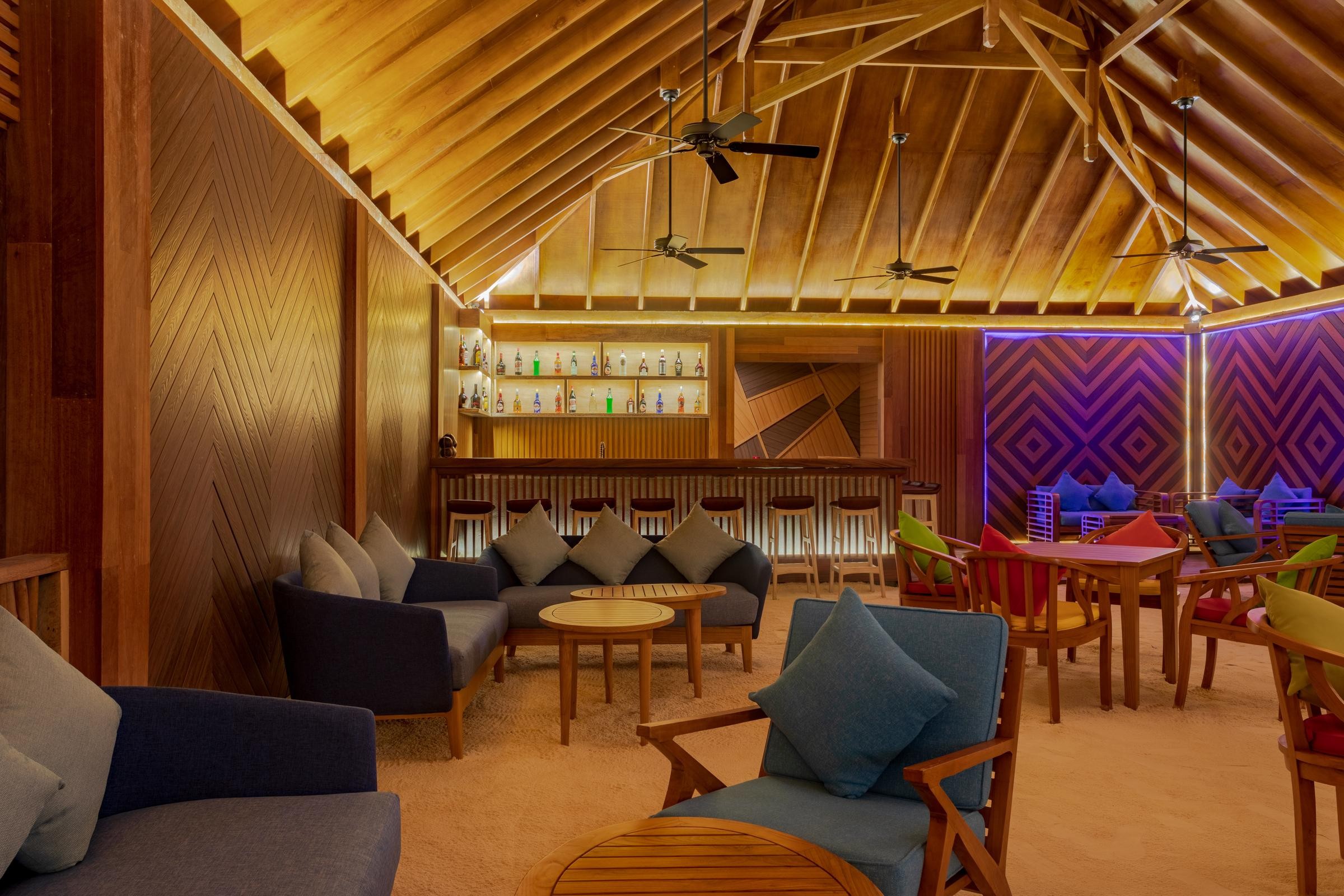 Dhigufaru Island Resort 11