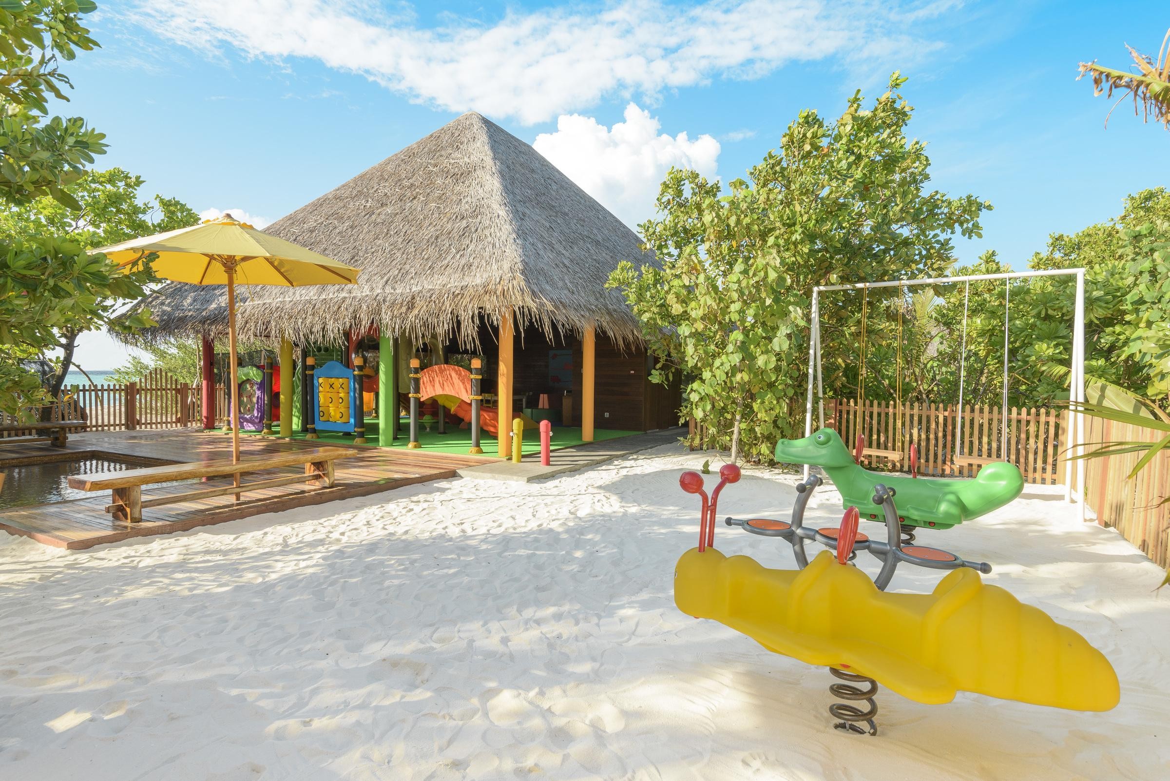 Dhigufaru Island Resort 12