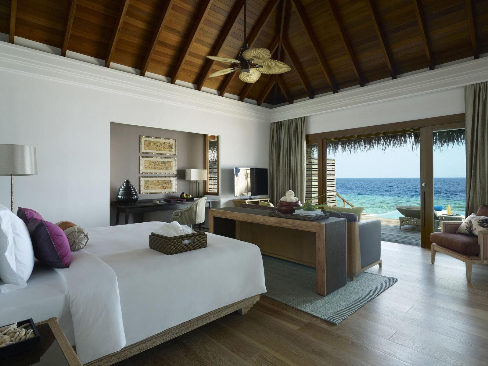 Dusit Thani Maldives 5