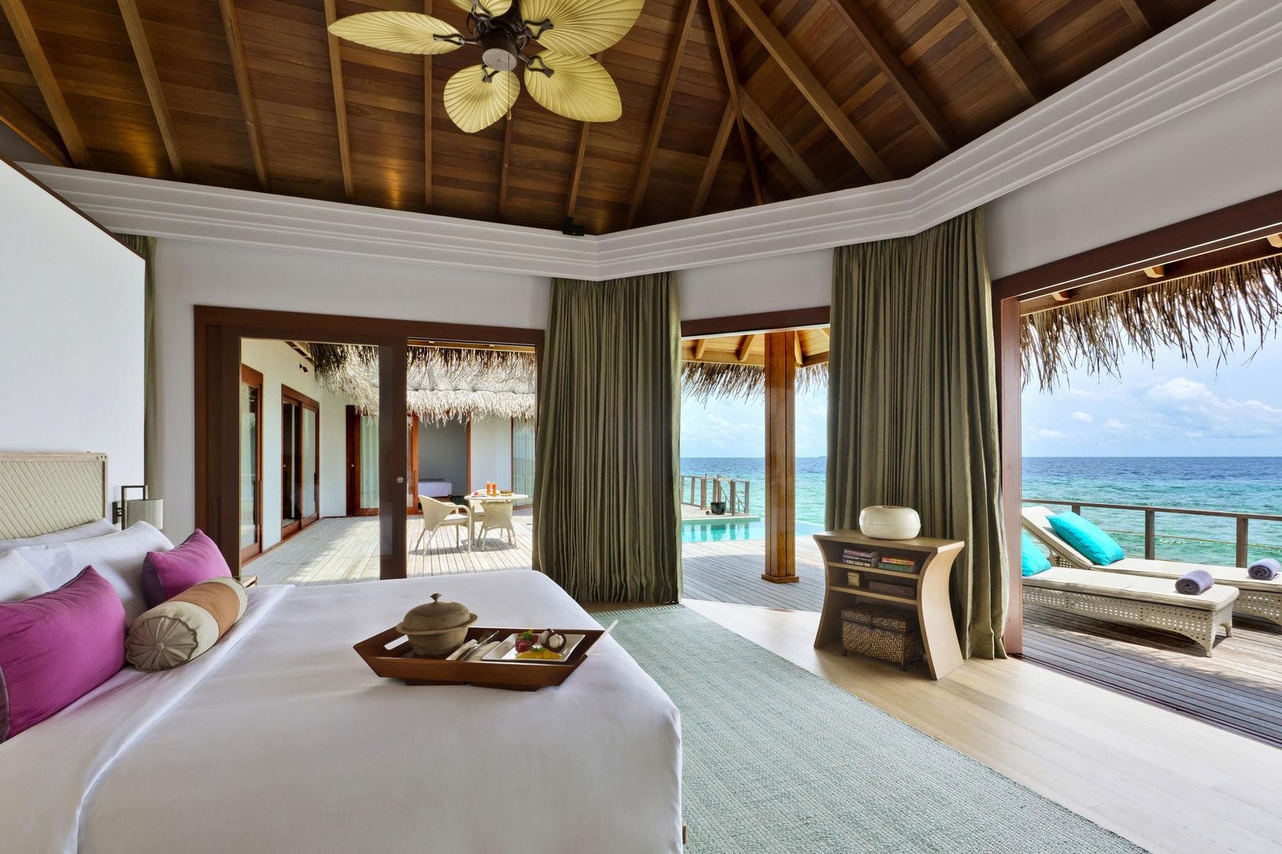 Dusit Thani Maldives 6
