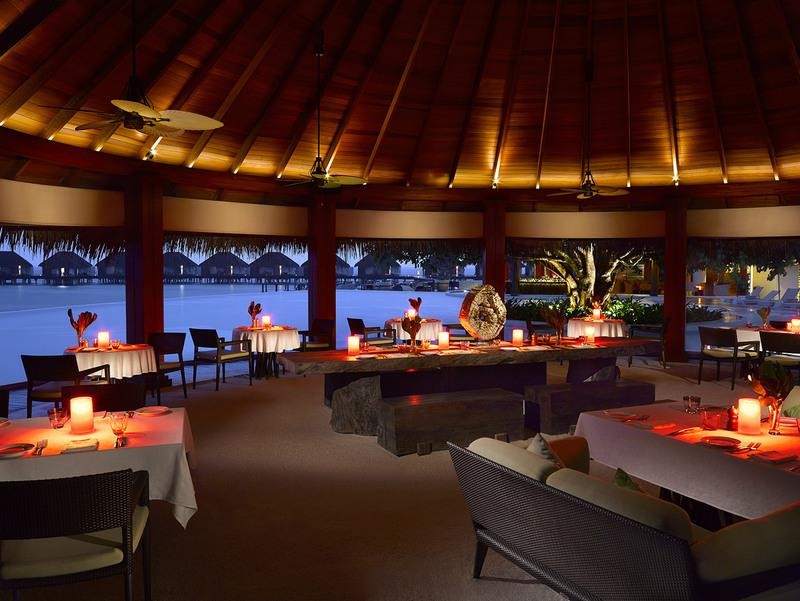 Dusit Thani Maldives 8