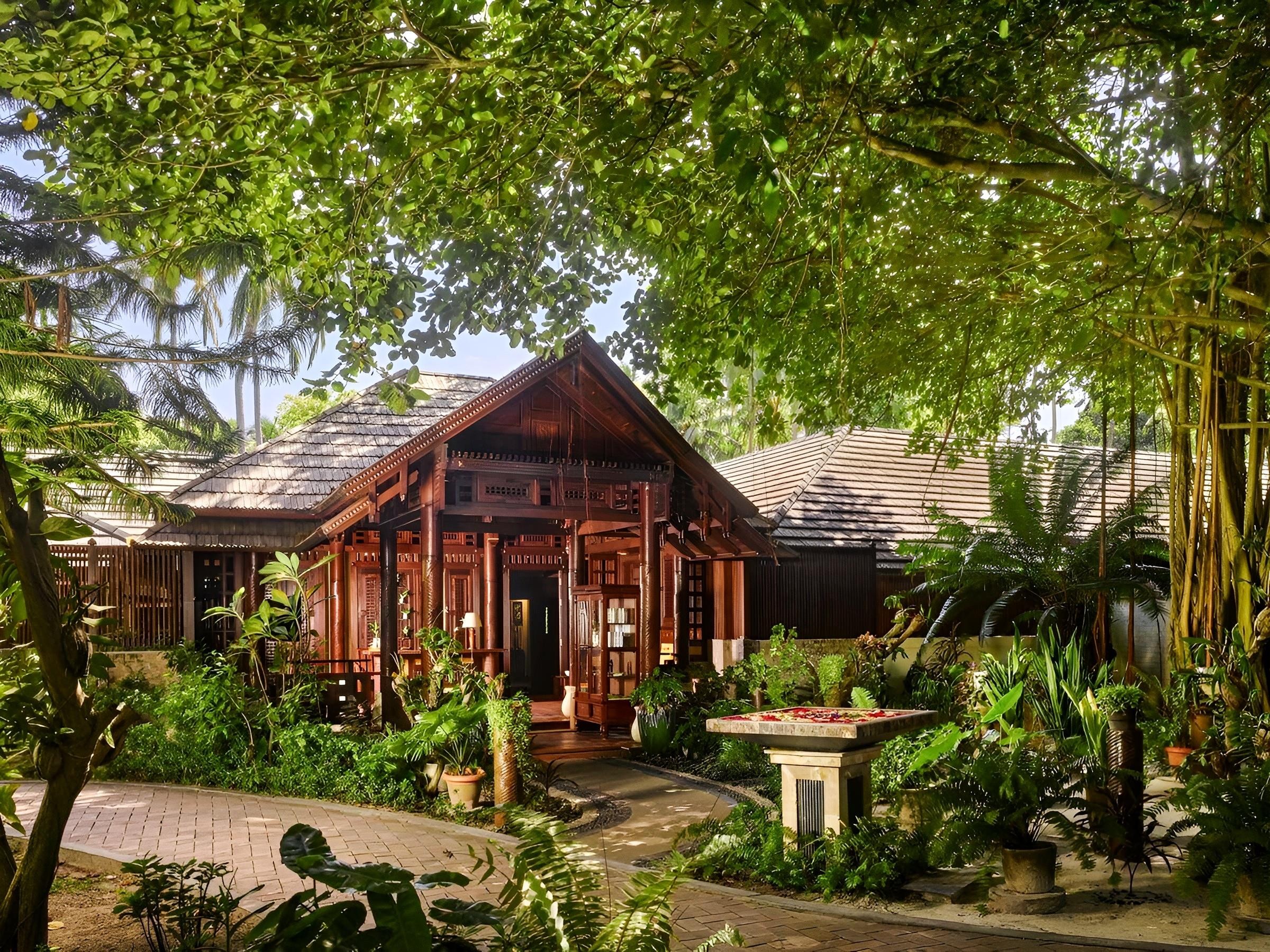 Royal Island Resort & Spa 20