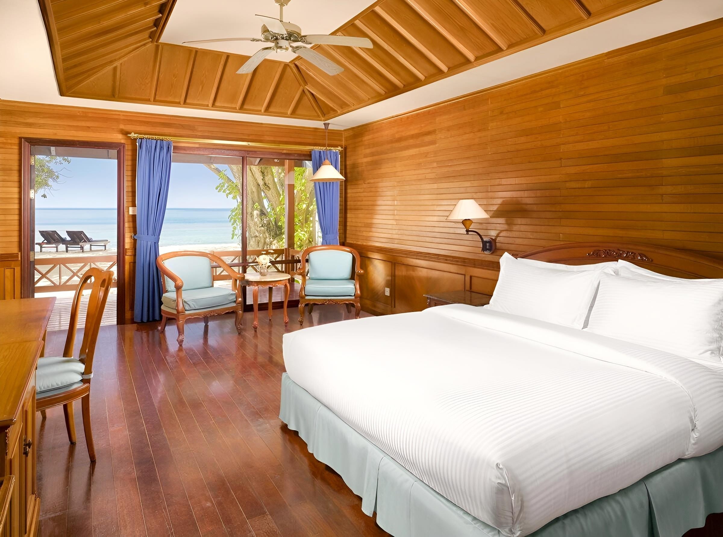 Royal Island Resort & Spa 7