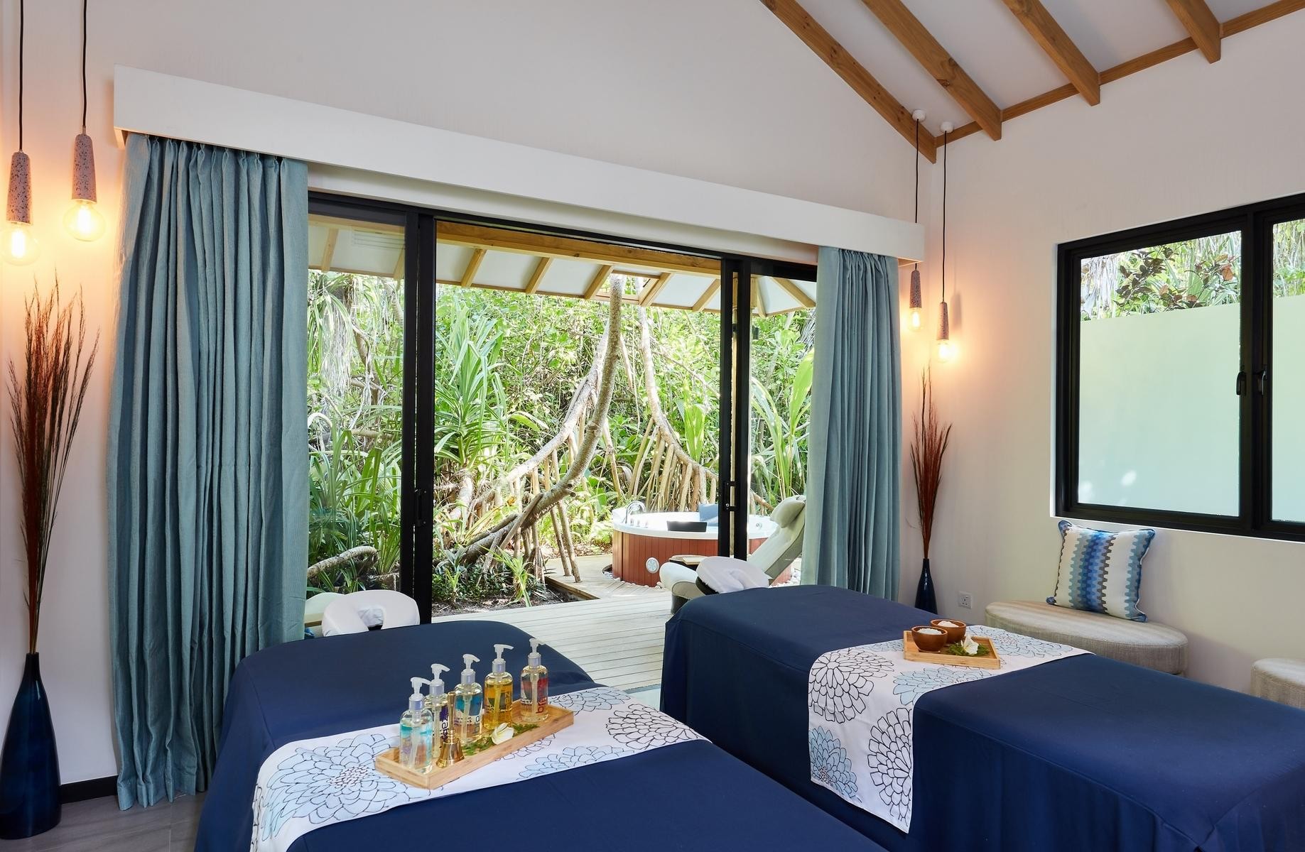 NH Collection Maldives Havodda Resort 15