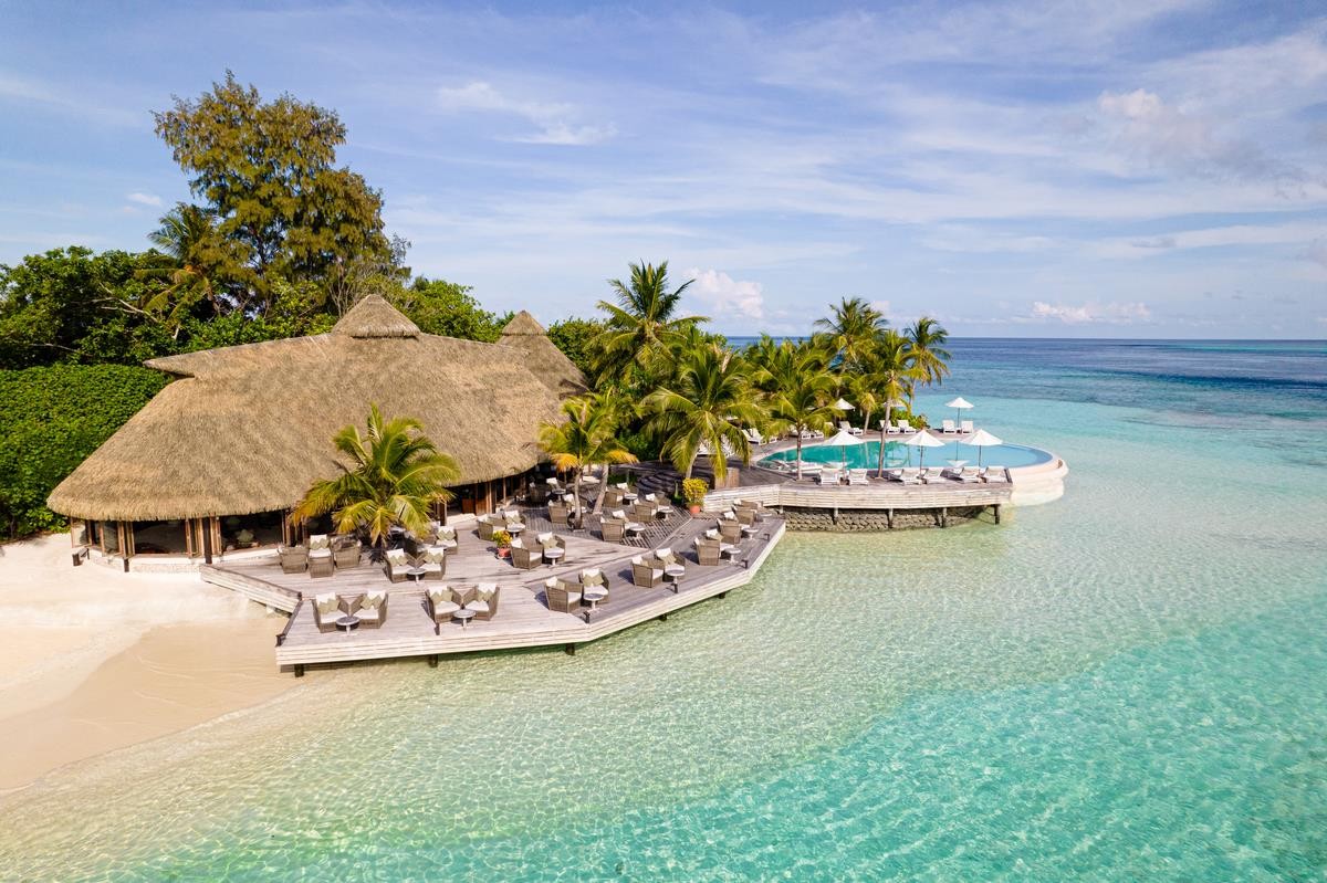 Komandoo Island Resort & Spa 11