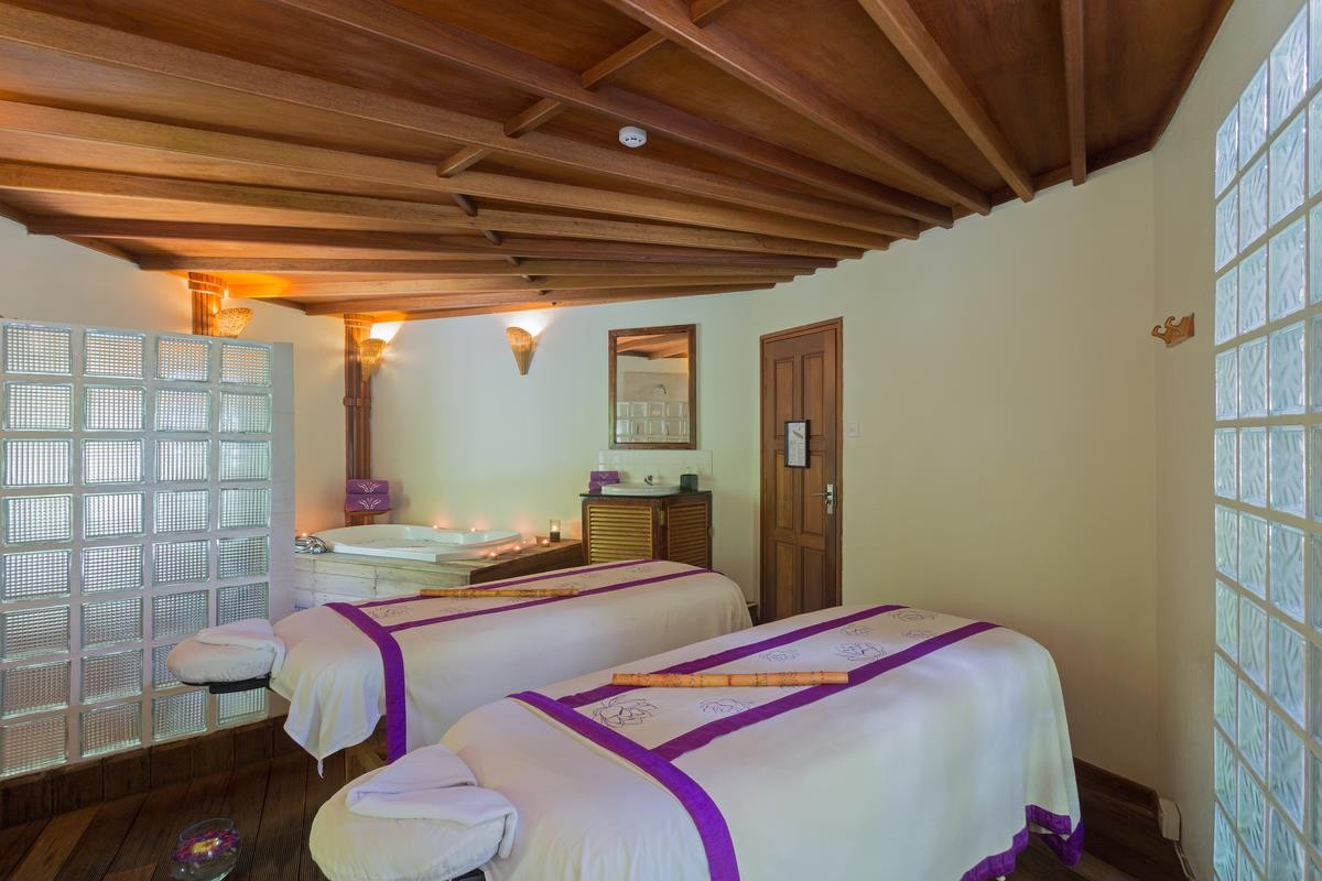 Komandoo Island Resort & Spa 17