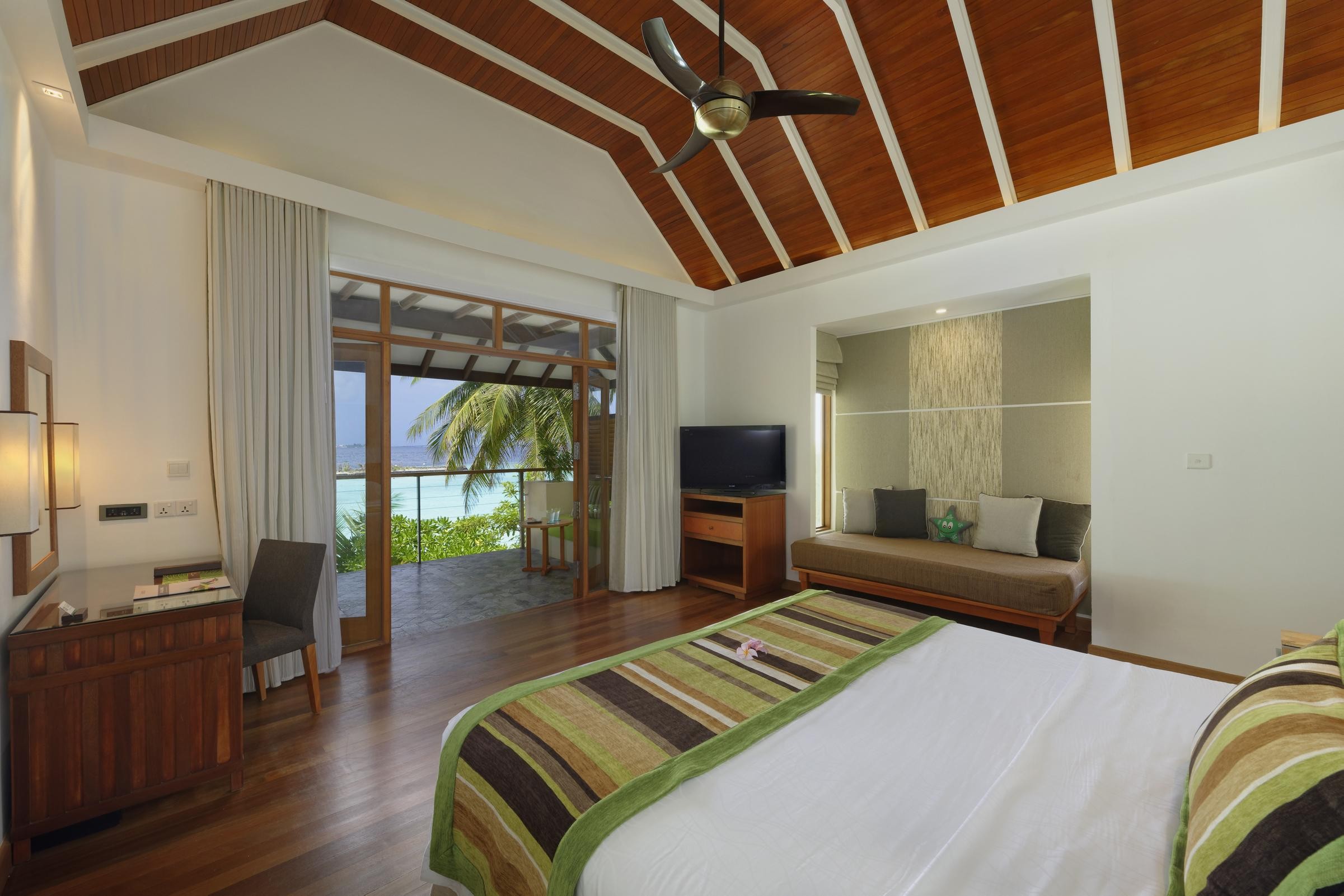 Kurumba Maldives Resort 3