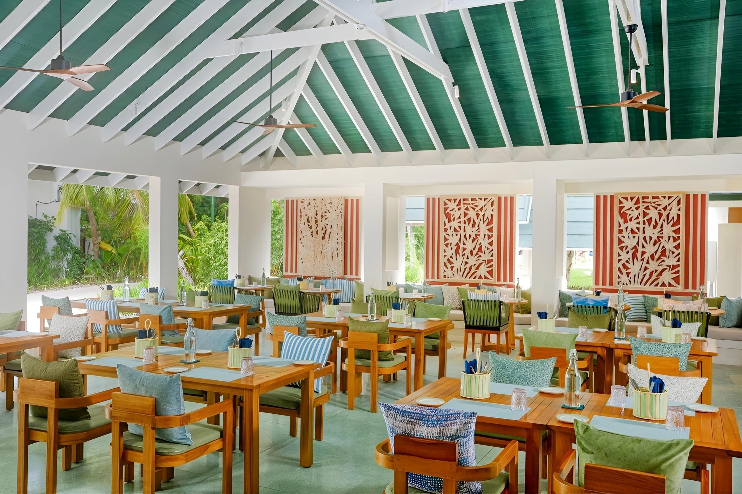 Sentido OBLU Helengeli 11