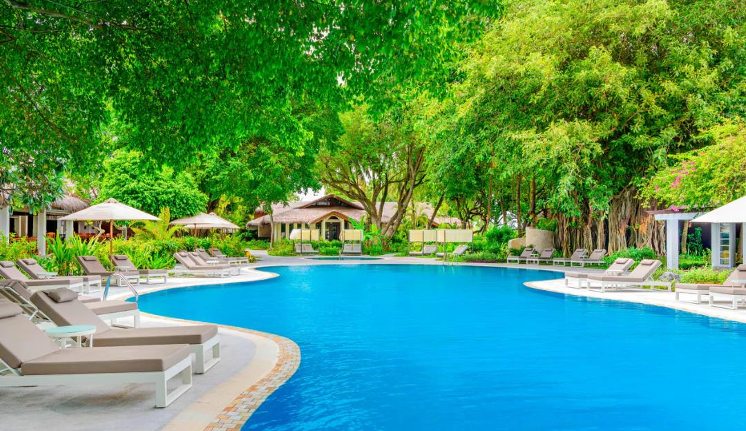 Sheraton Maldives Full Moon Resort & Spa 6